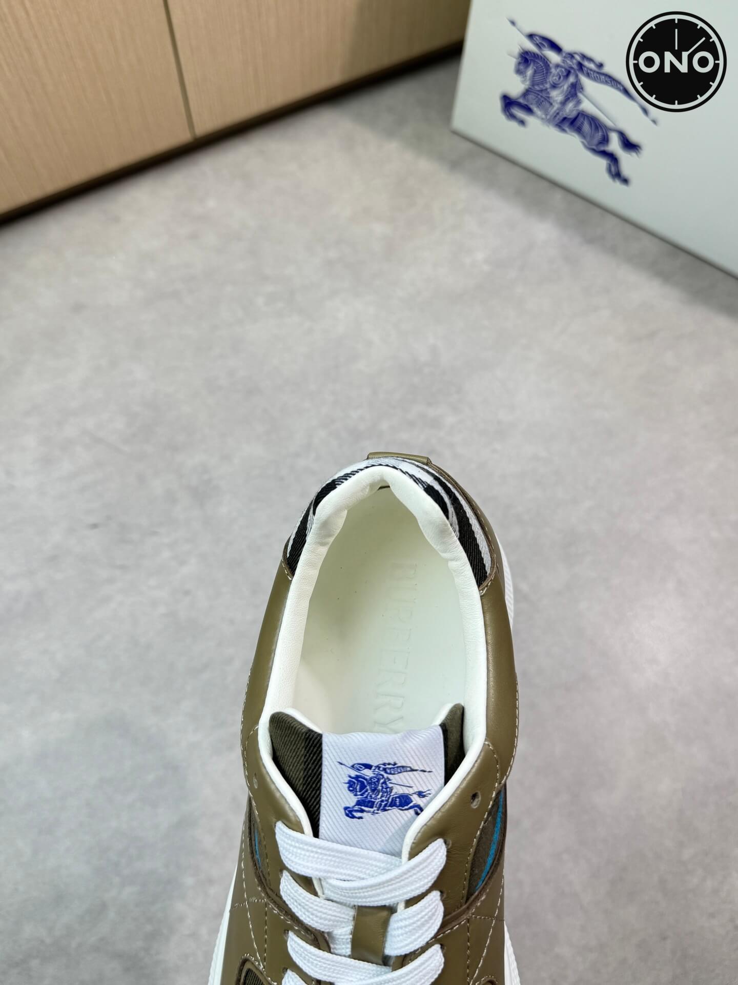 Burberry_30_7.jpg