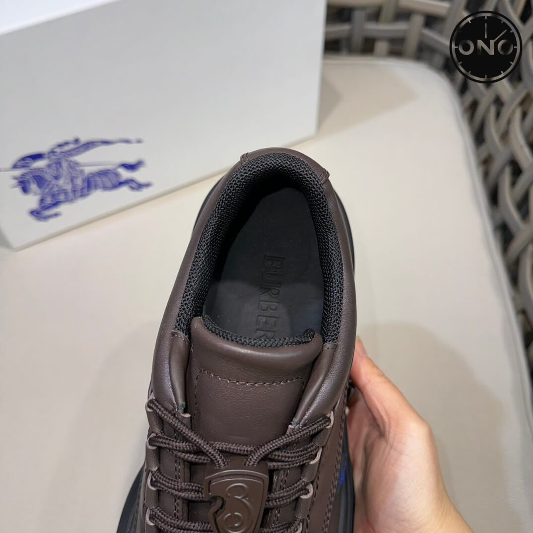 Burberry_82_7.jpg