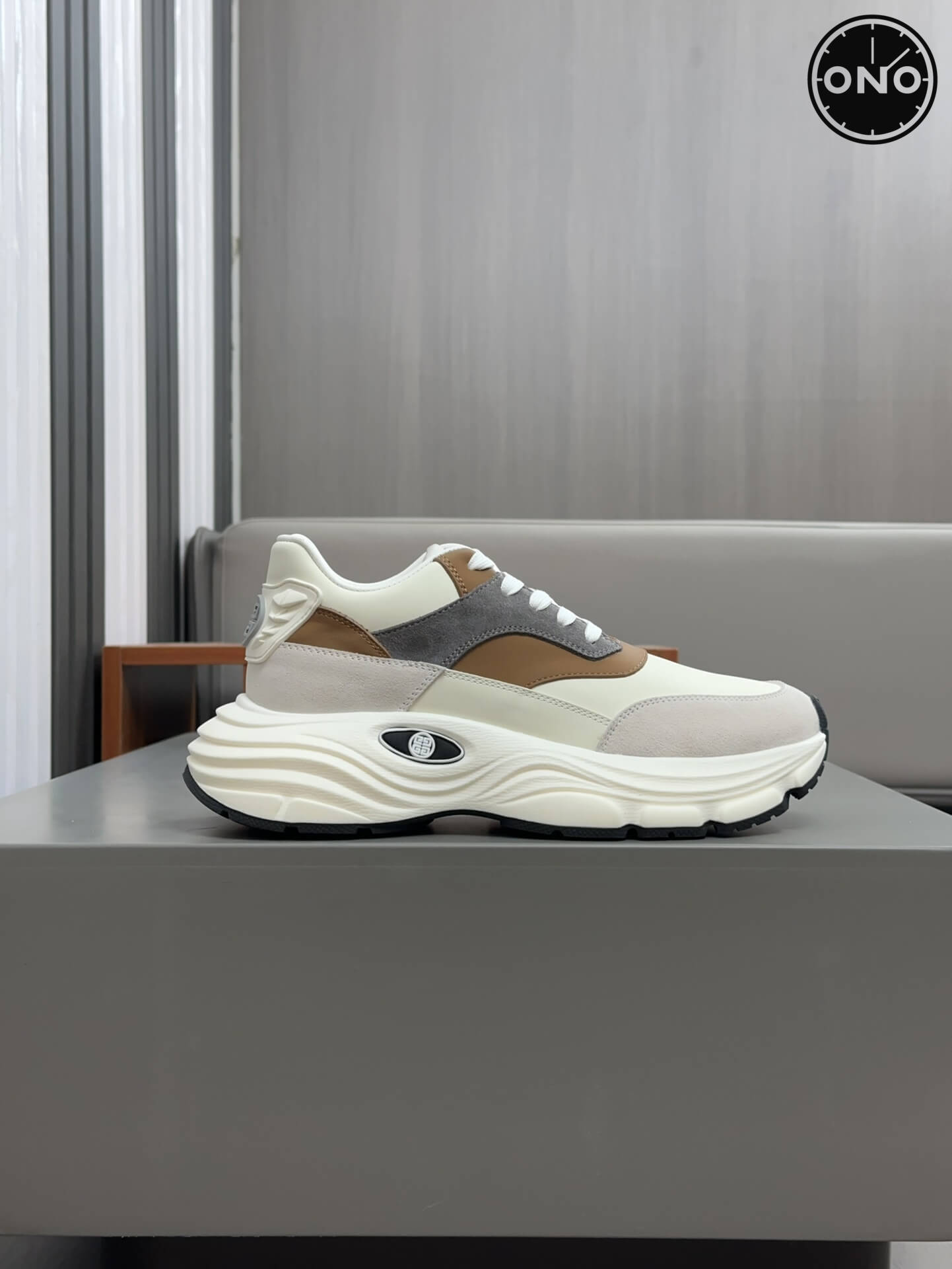 Givenchy_97_3.jpg