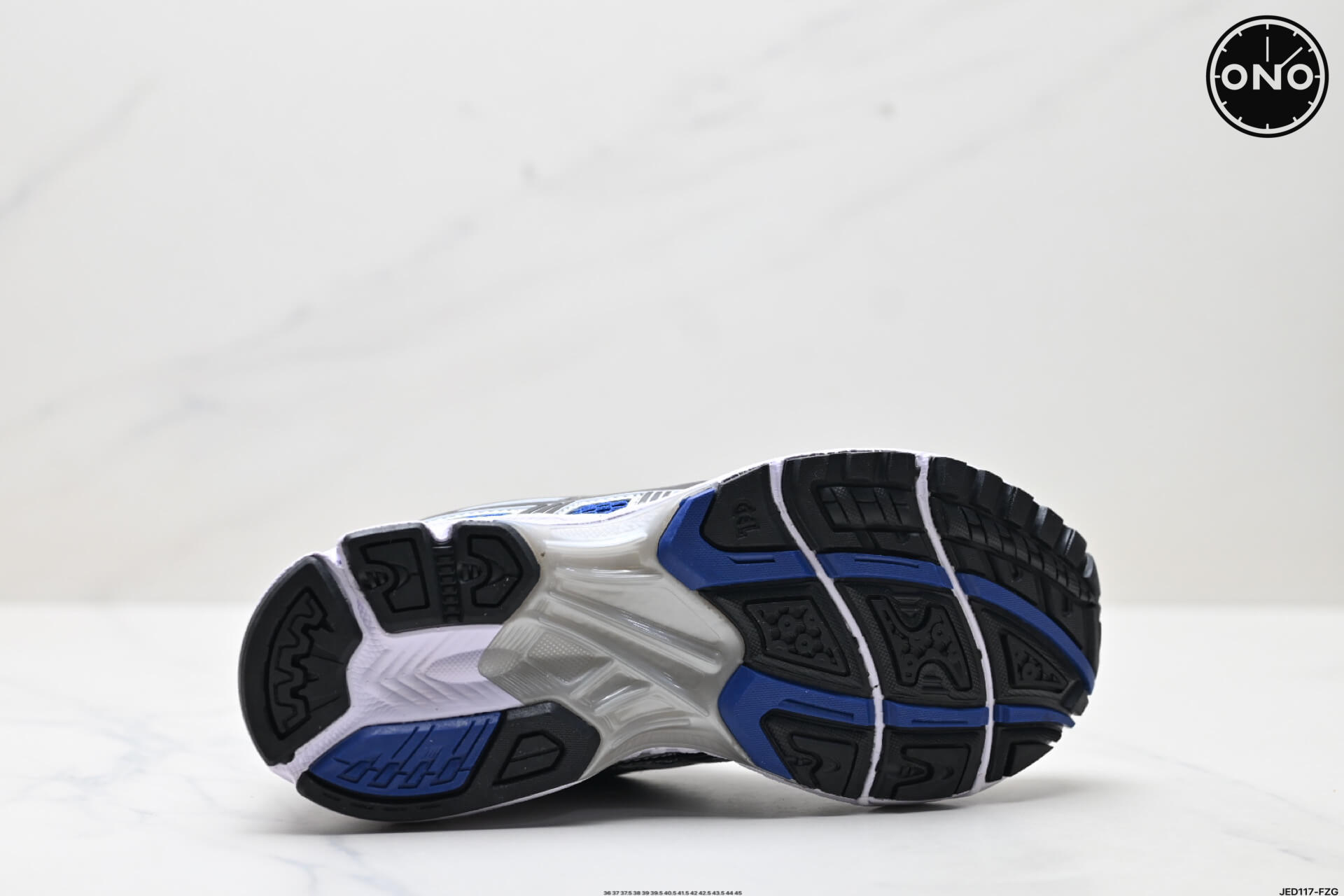 Asics_40_9.jpg