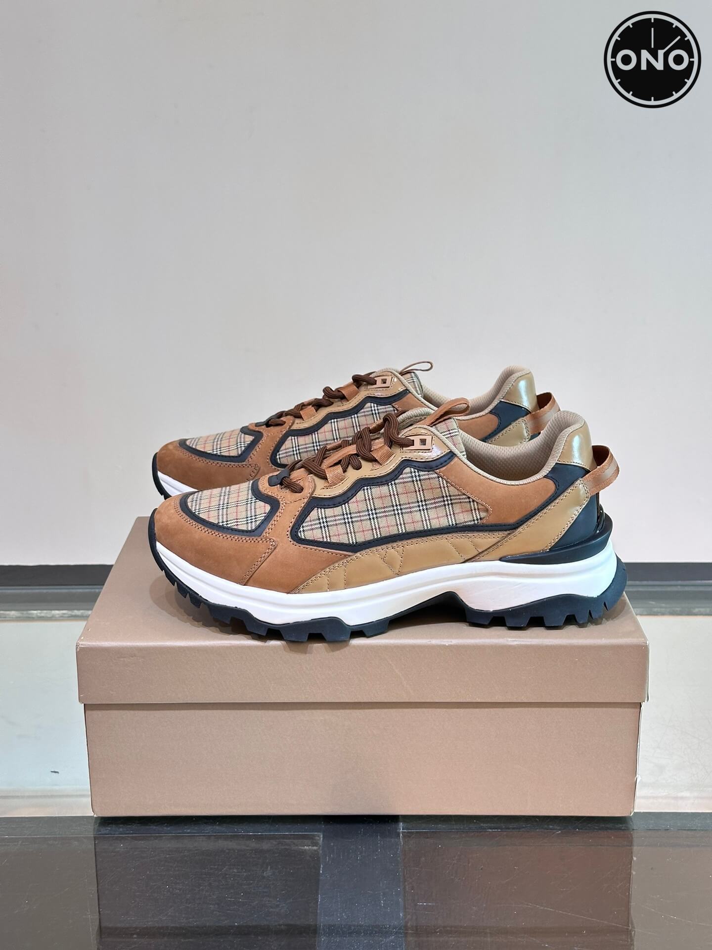 Burberry_88_3.jpg