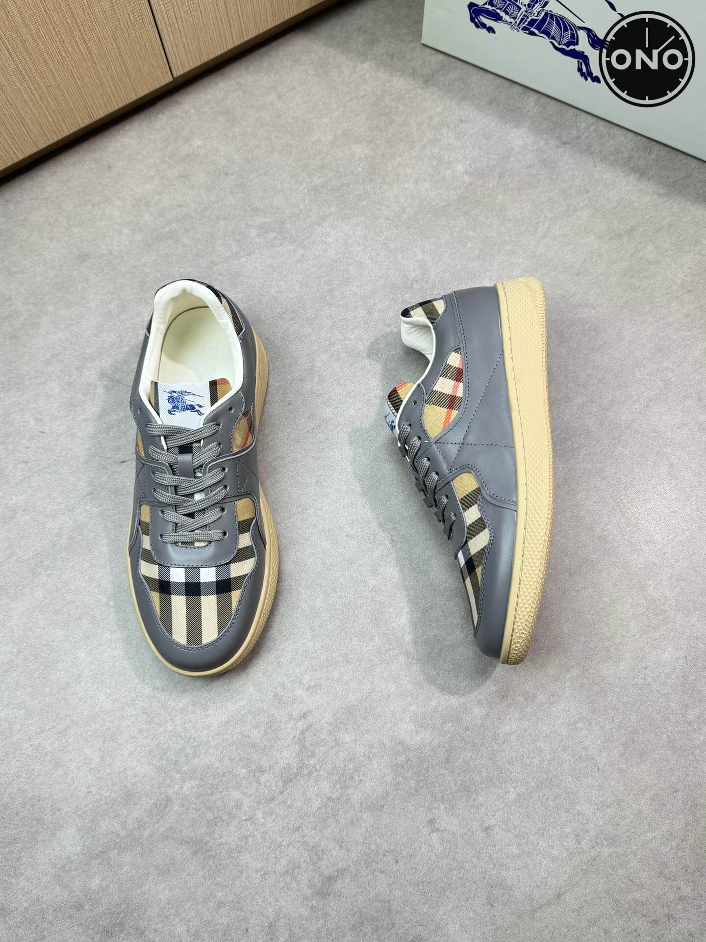 Burberry_29_2.jpg
