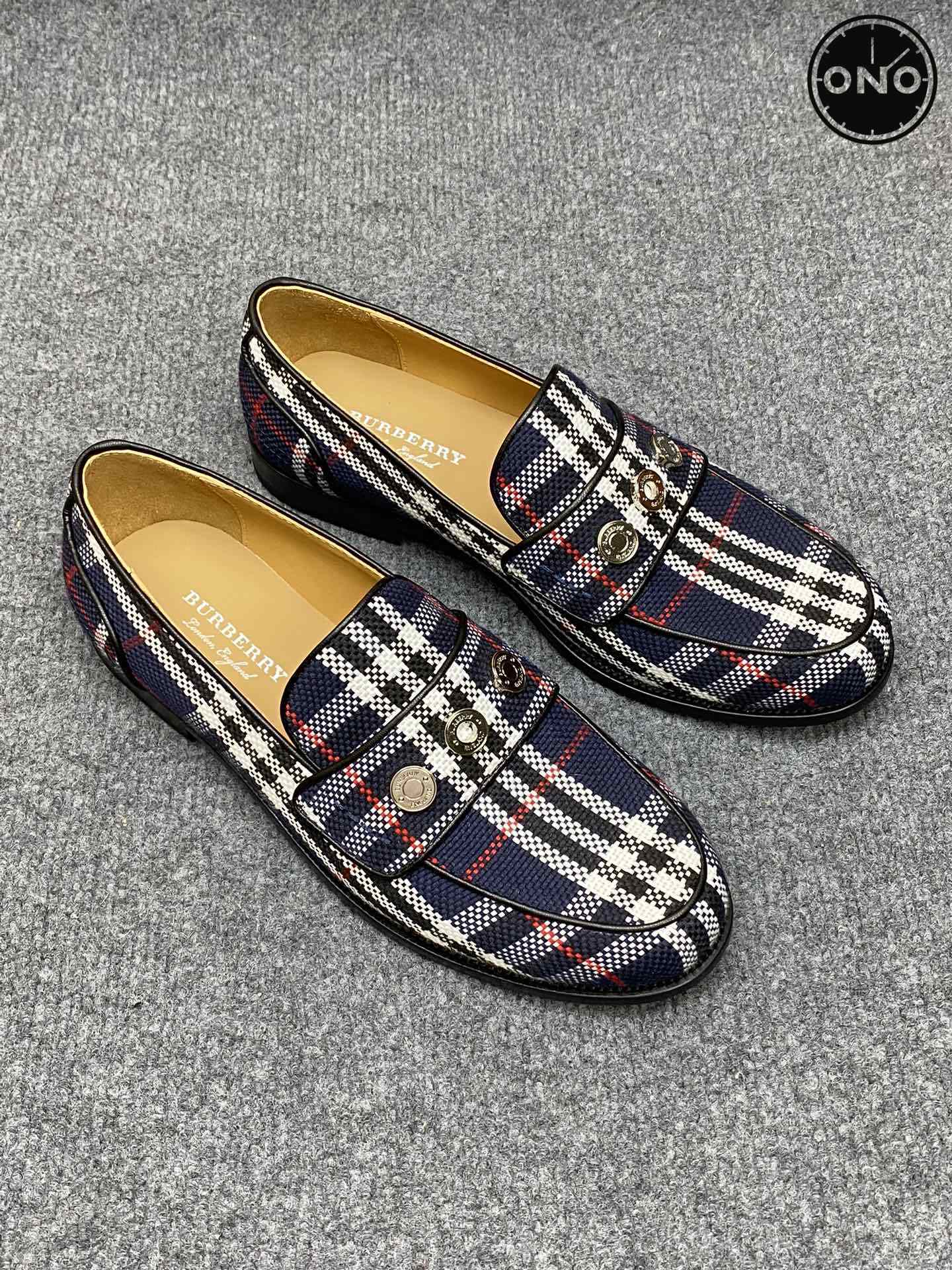 Burberry_8_4.jpg
