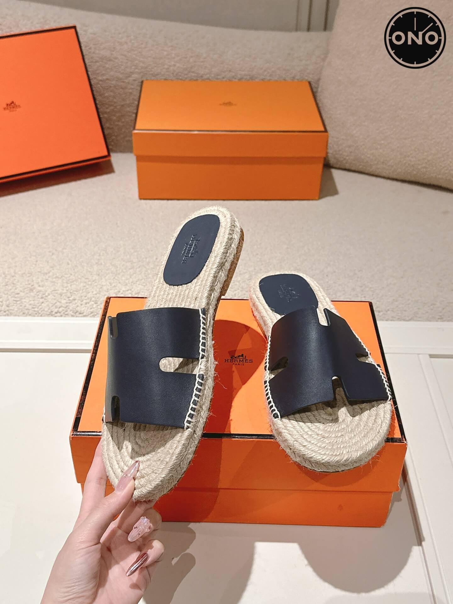 Hermes-Slippers_44_3.jpg