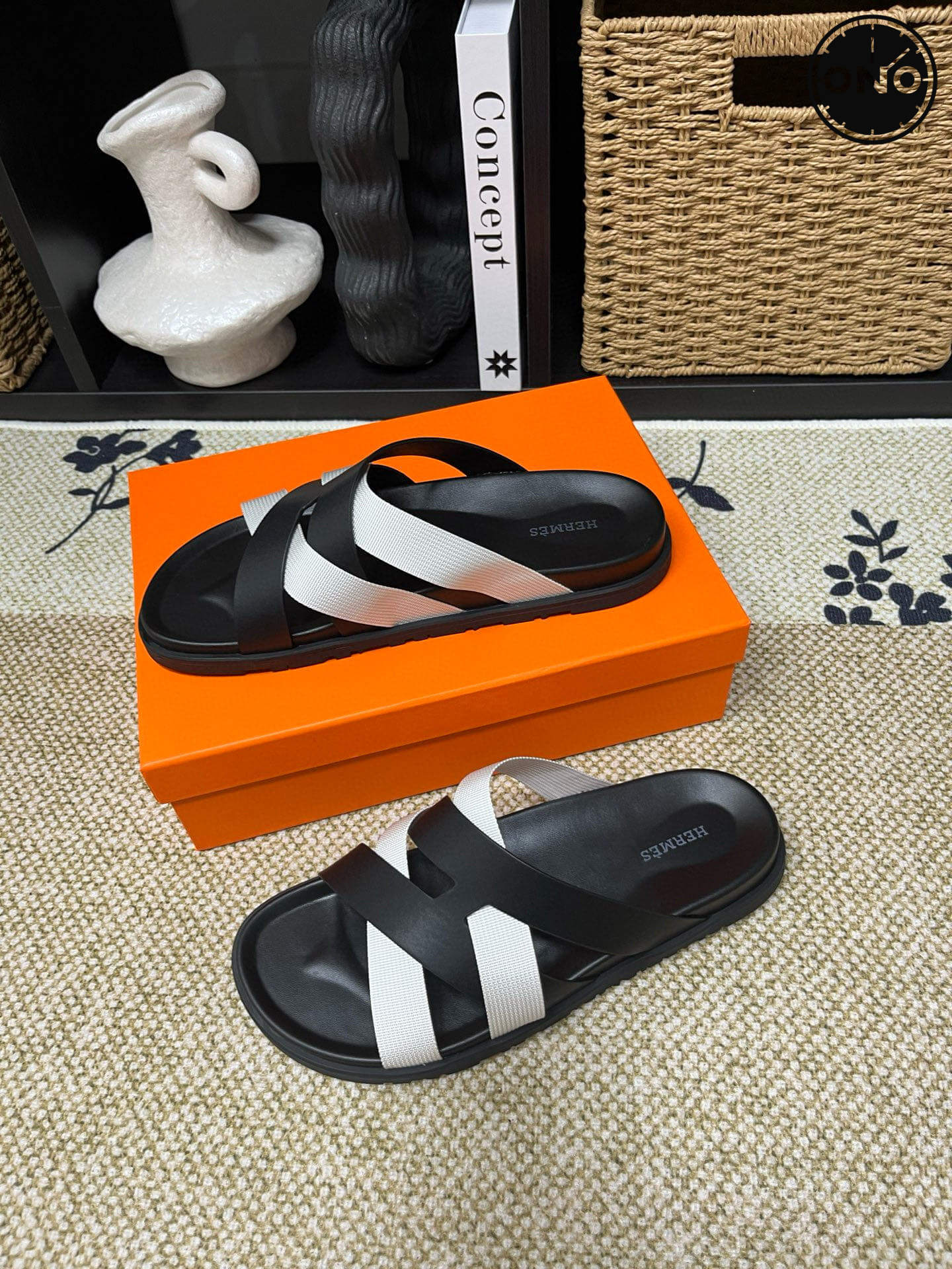 Hermes-Slippers_35_2.jpg