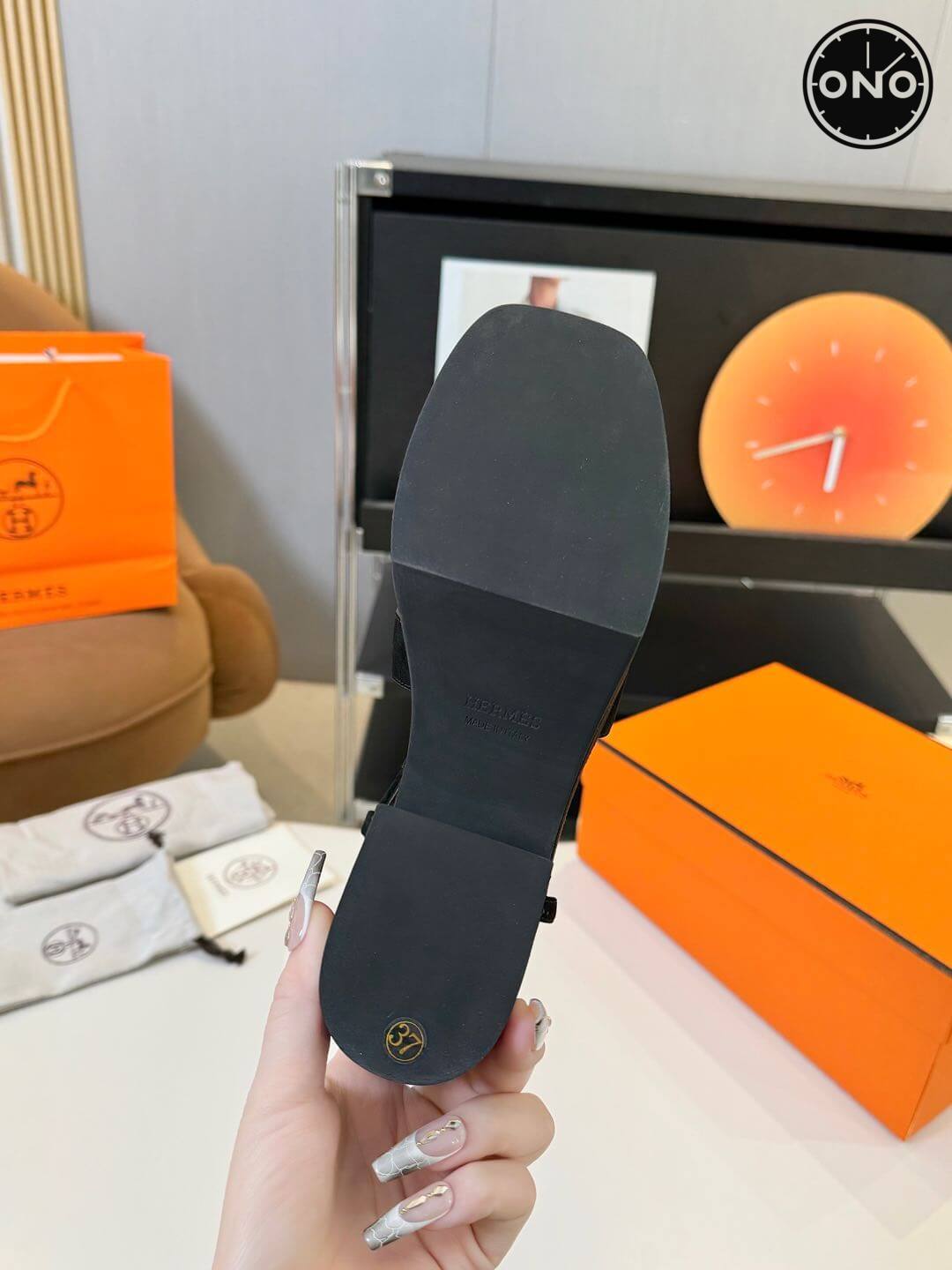 Hermes-Slippers_75_9.jpg