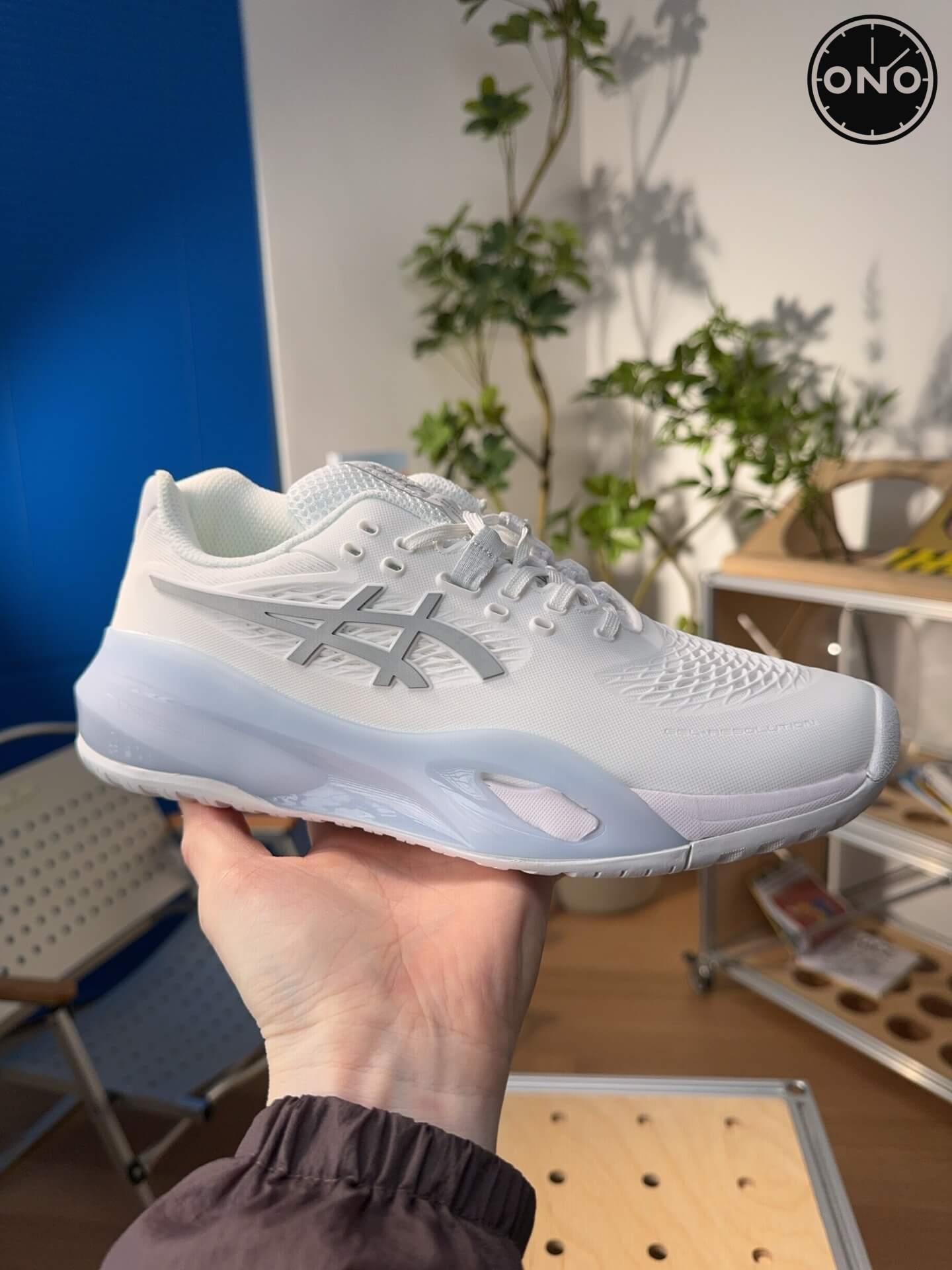 Asics_16_7.jpg