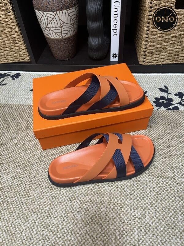 Hermes-Slippers_7_3.jpg