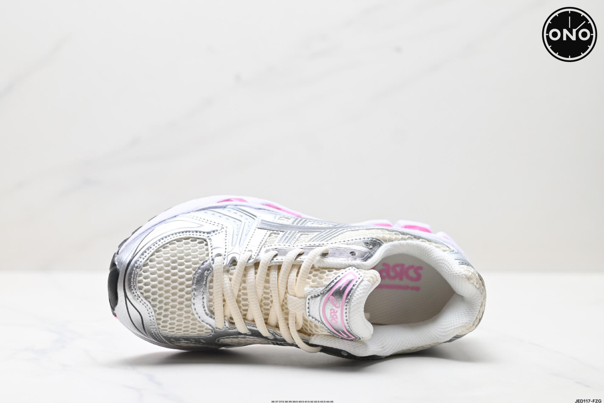Asics_42_2.jpg