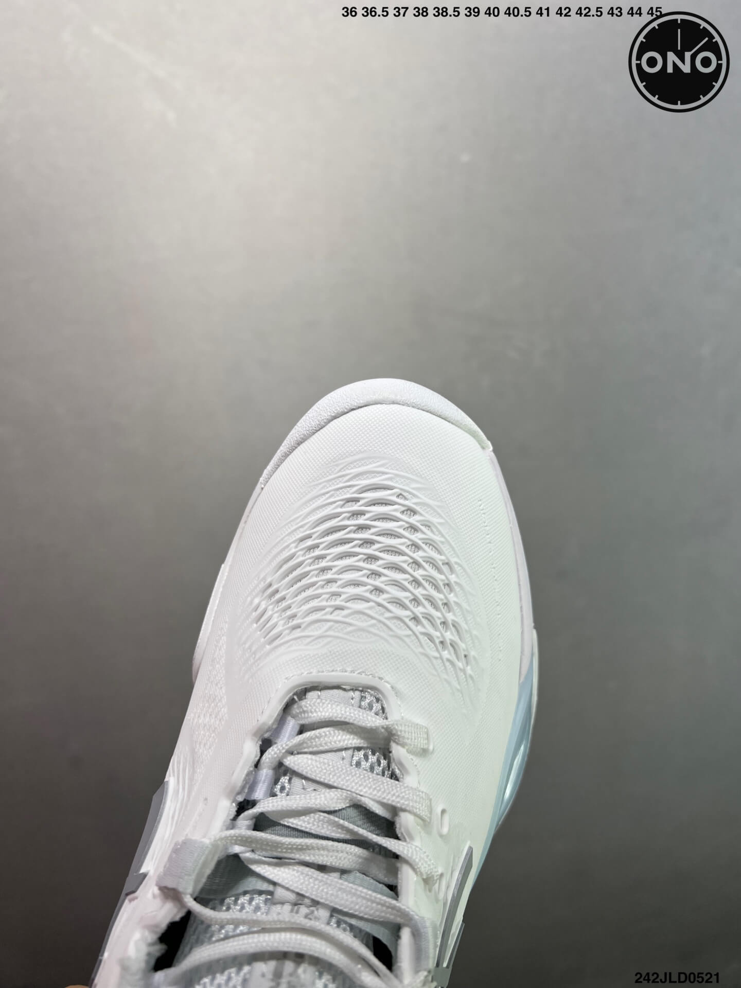 Asics_69_5.jpg