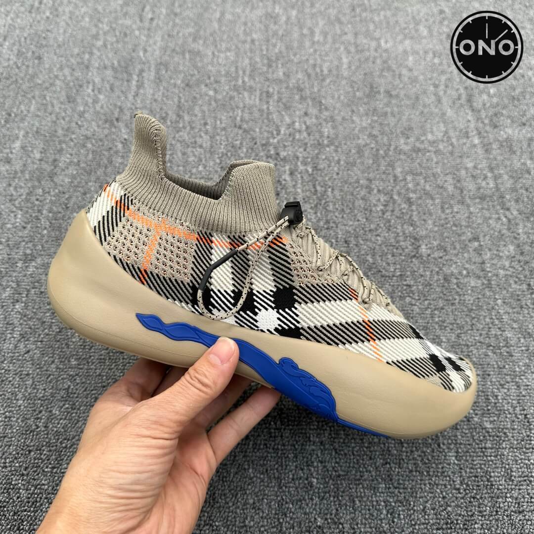 Burberry_13_8.jpg