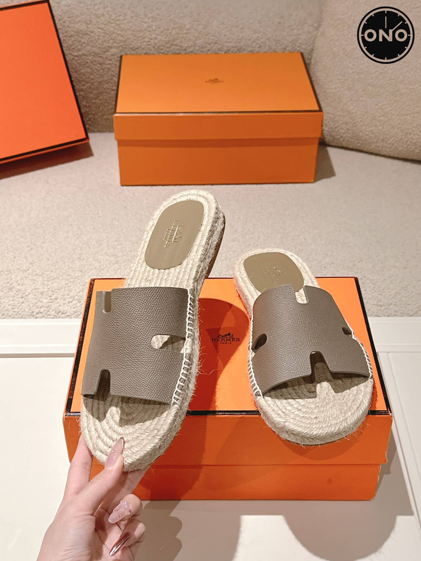 Hermes-Slippers_55_3.jpg