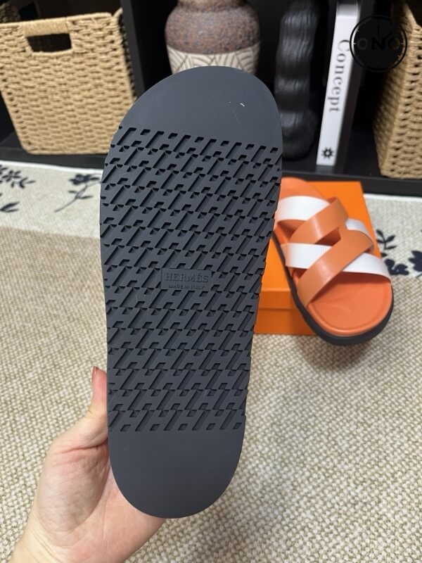 Hermes-Slippers_3_8.jpg