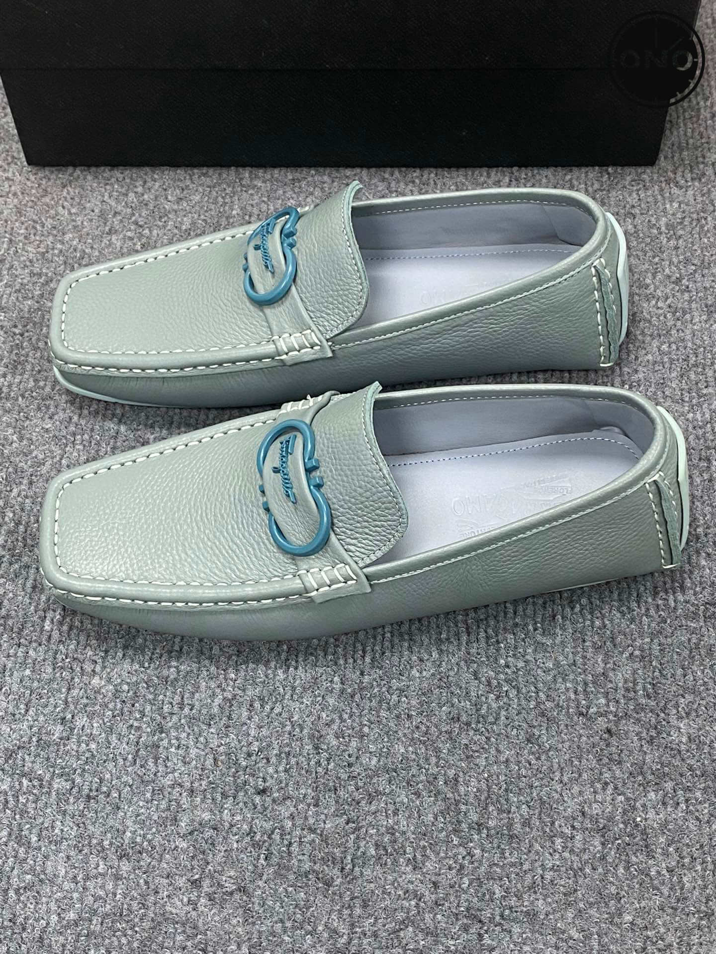 Ferragamo_2_8.jpg