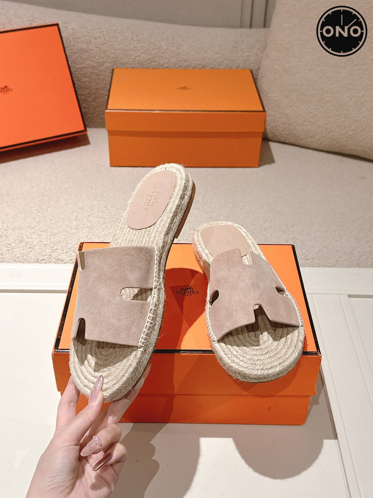 Hermes-Slippers_42_3.jpg