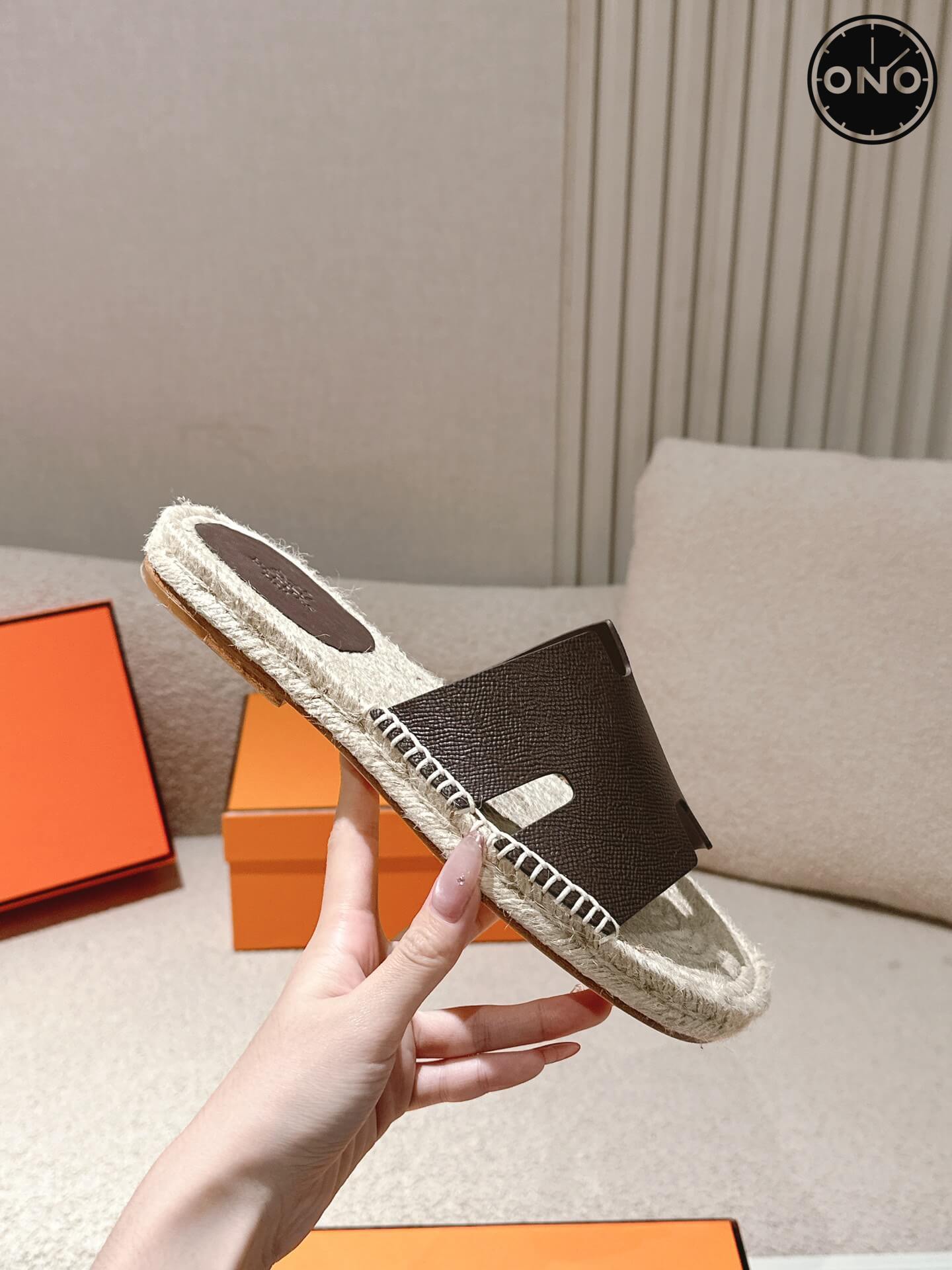 Hermes-Slippers_51_5.jpg