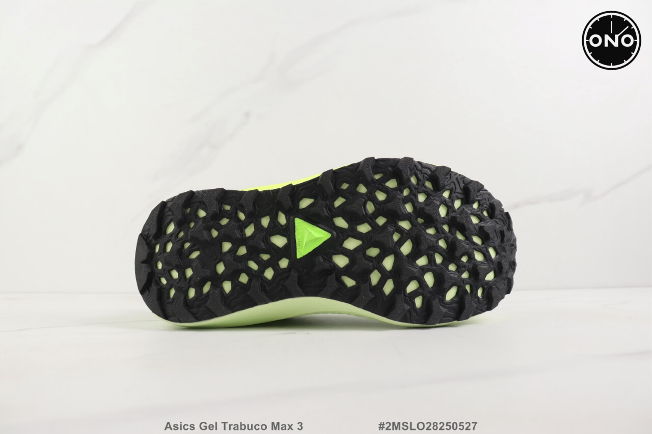 Asics_53_5.jpg