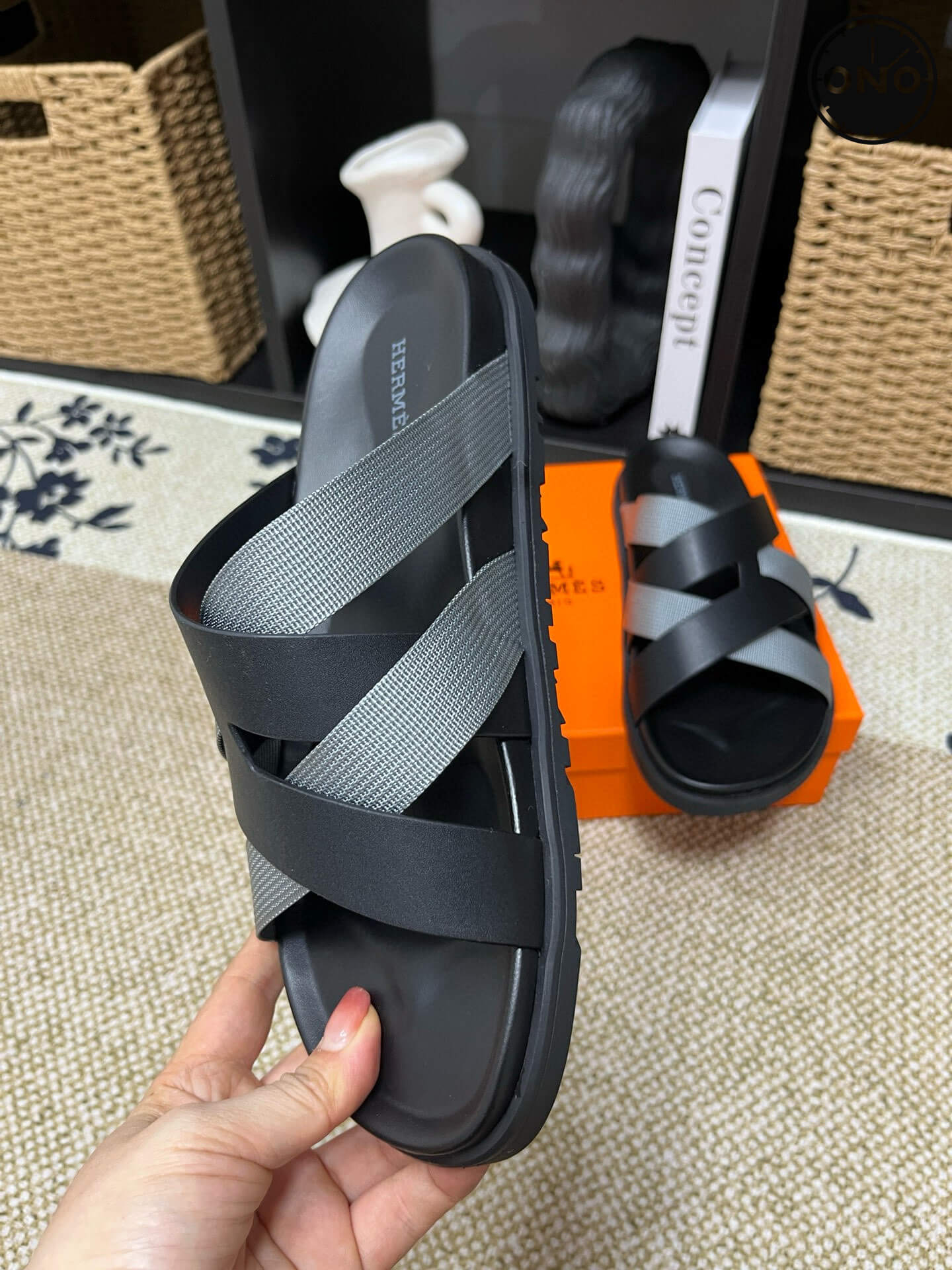 Hermes-Slippers_24_4.jpg