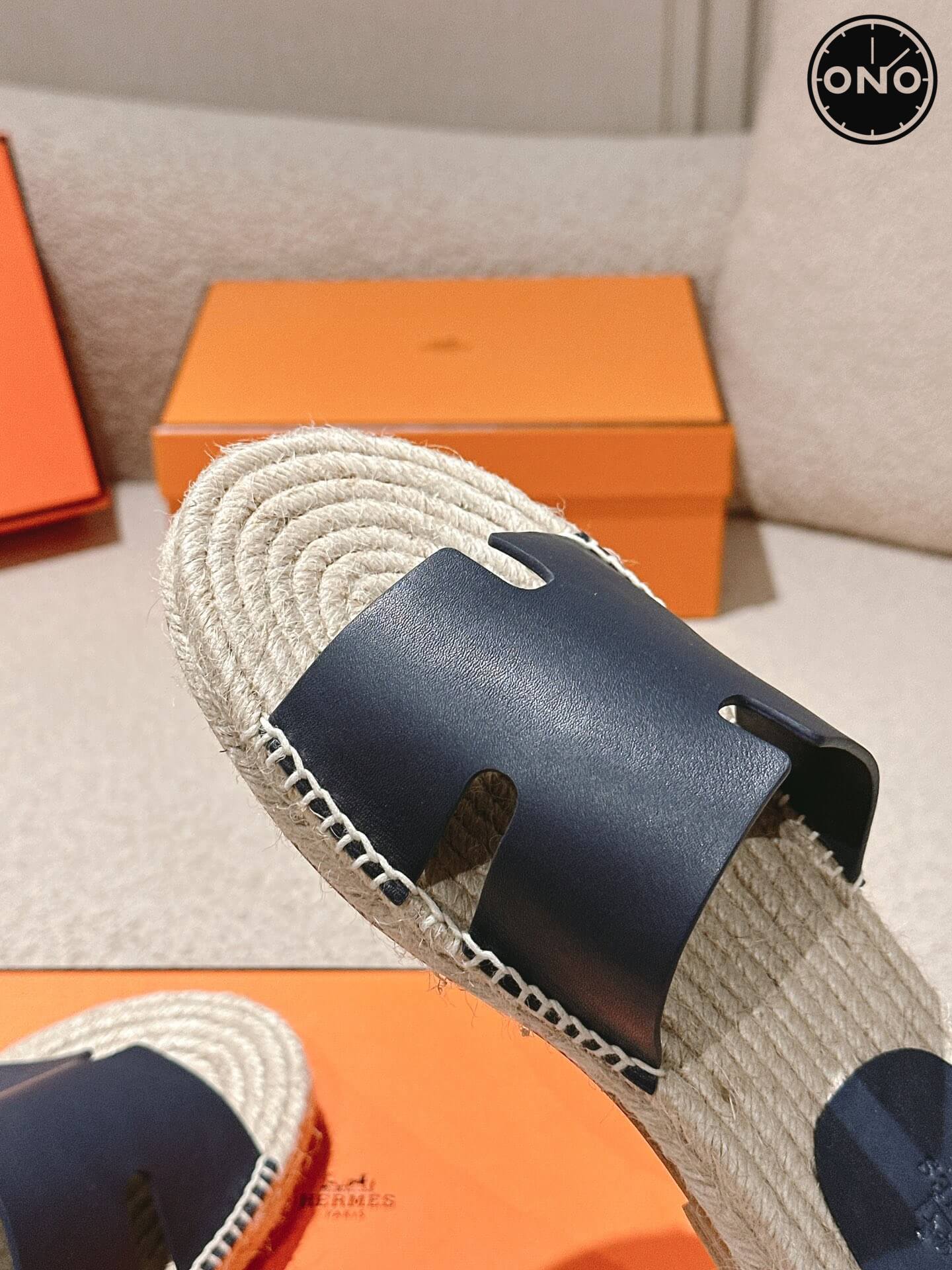 Hermes-Slippers_44_8.jpg