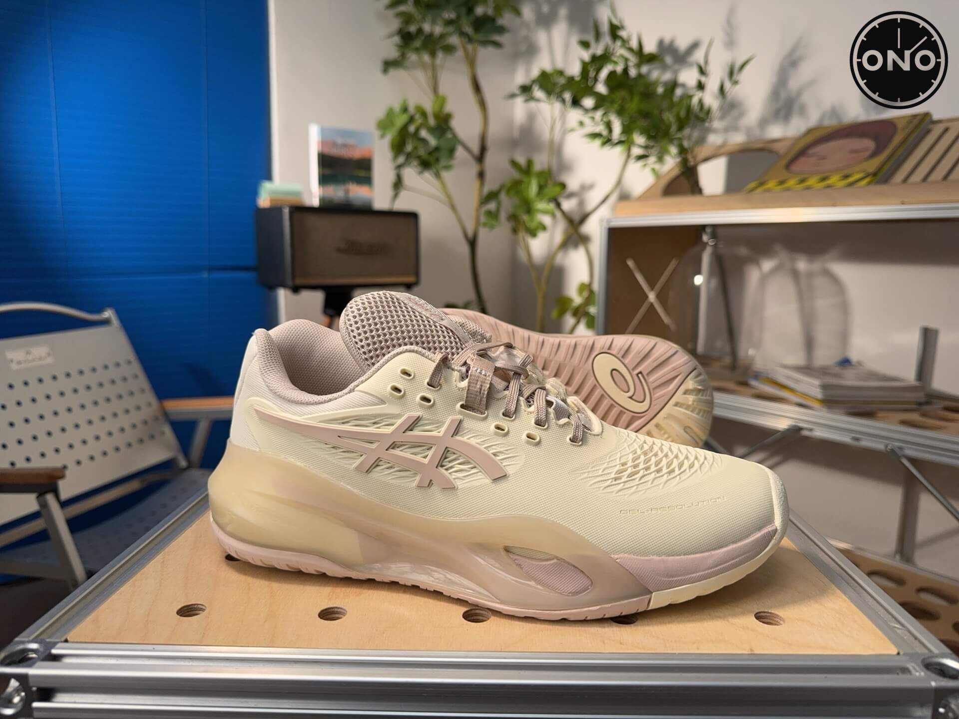 Asics_18_6.jpg