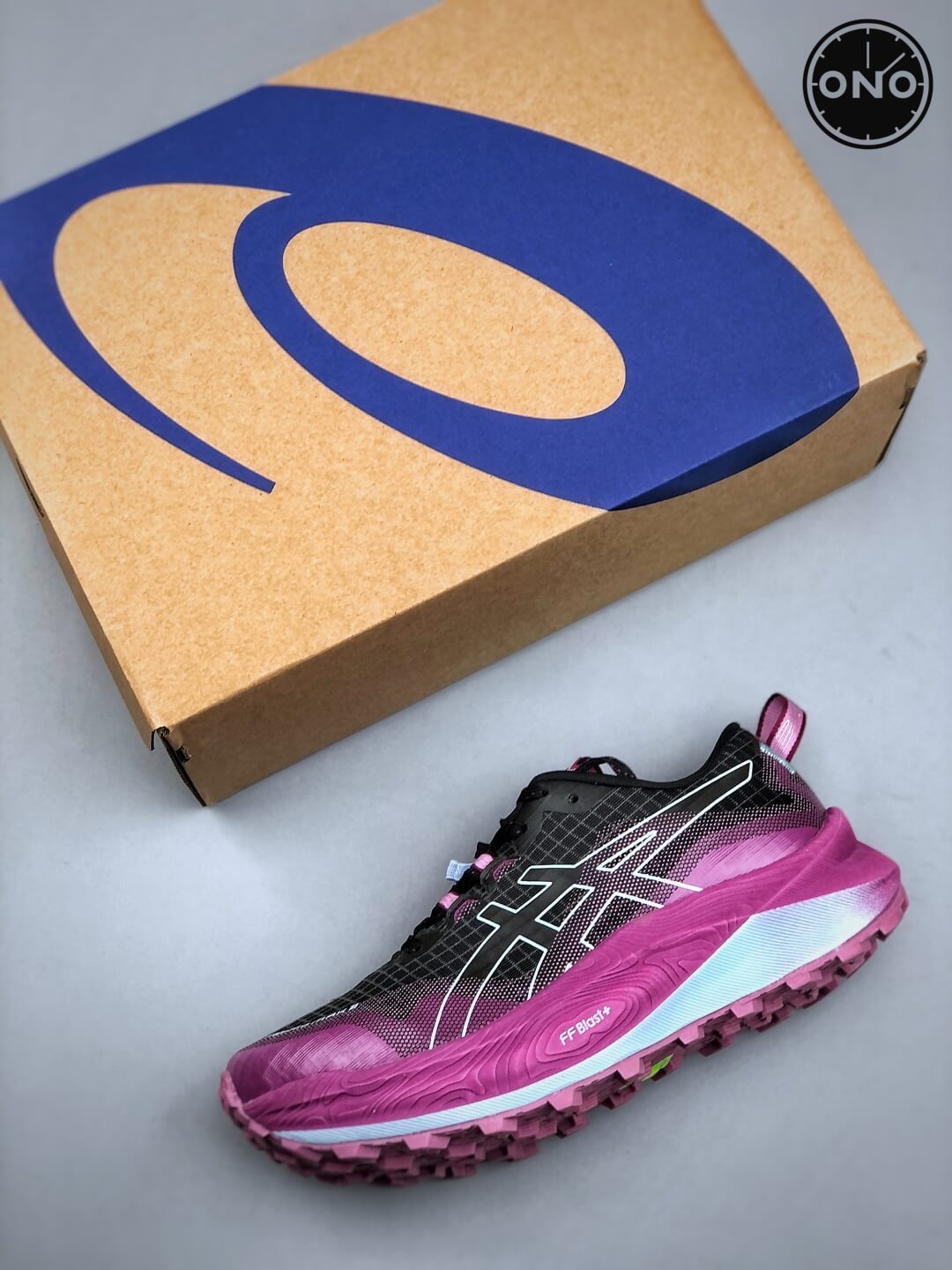 Asics_1_3.jpg