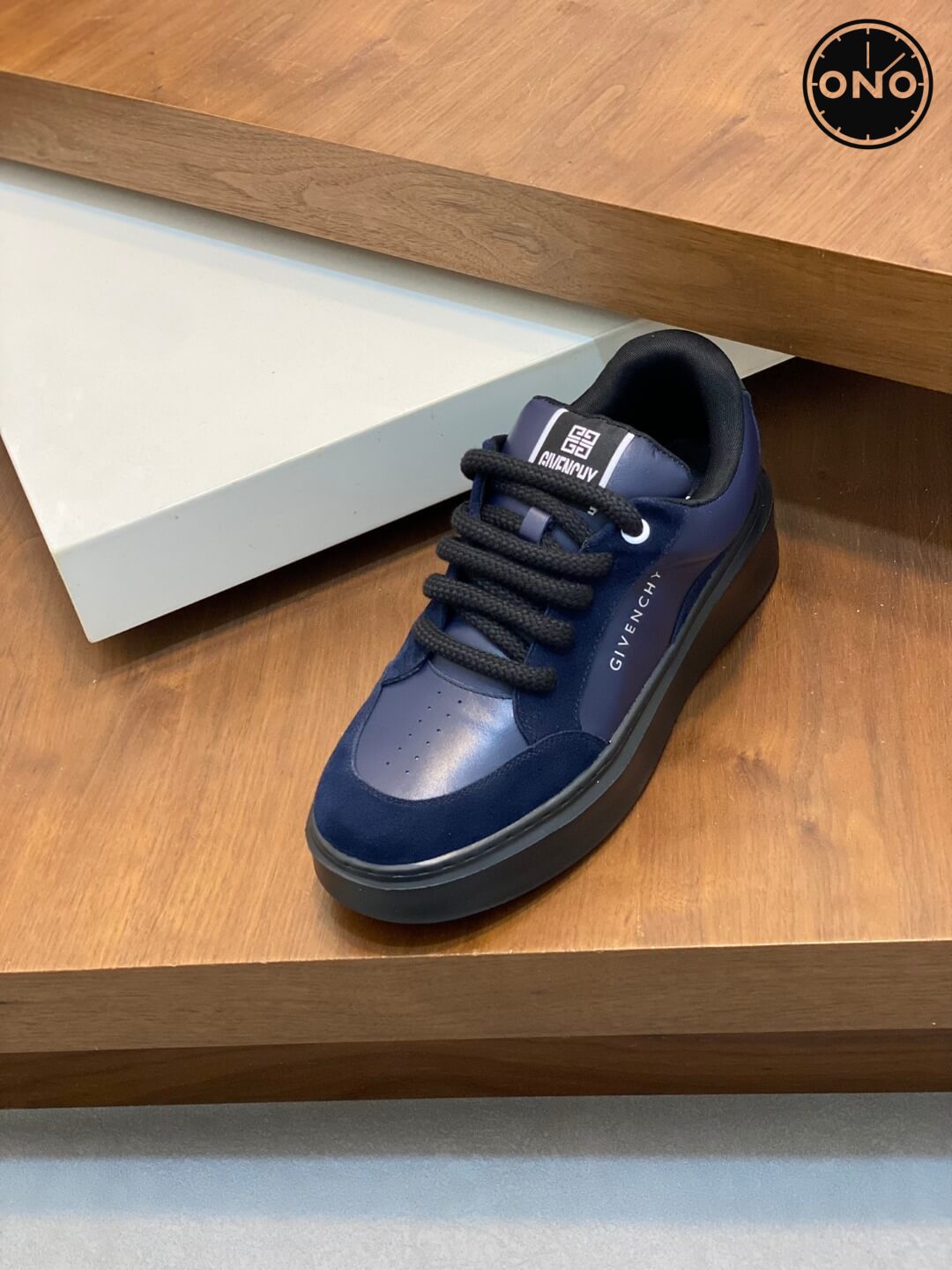 Givenchy_19_8.jpg