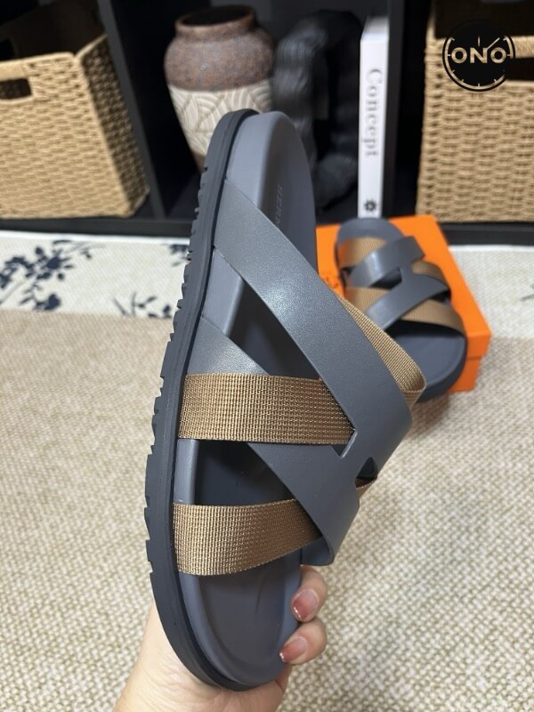 Hermes-Slippers_15_5.jpg