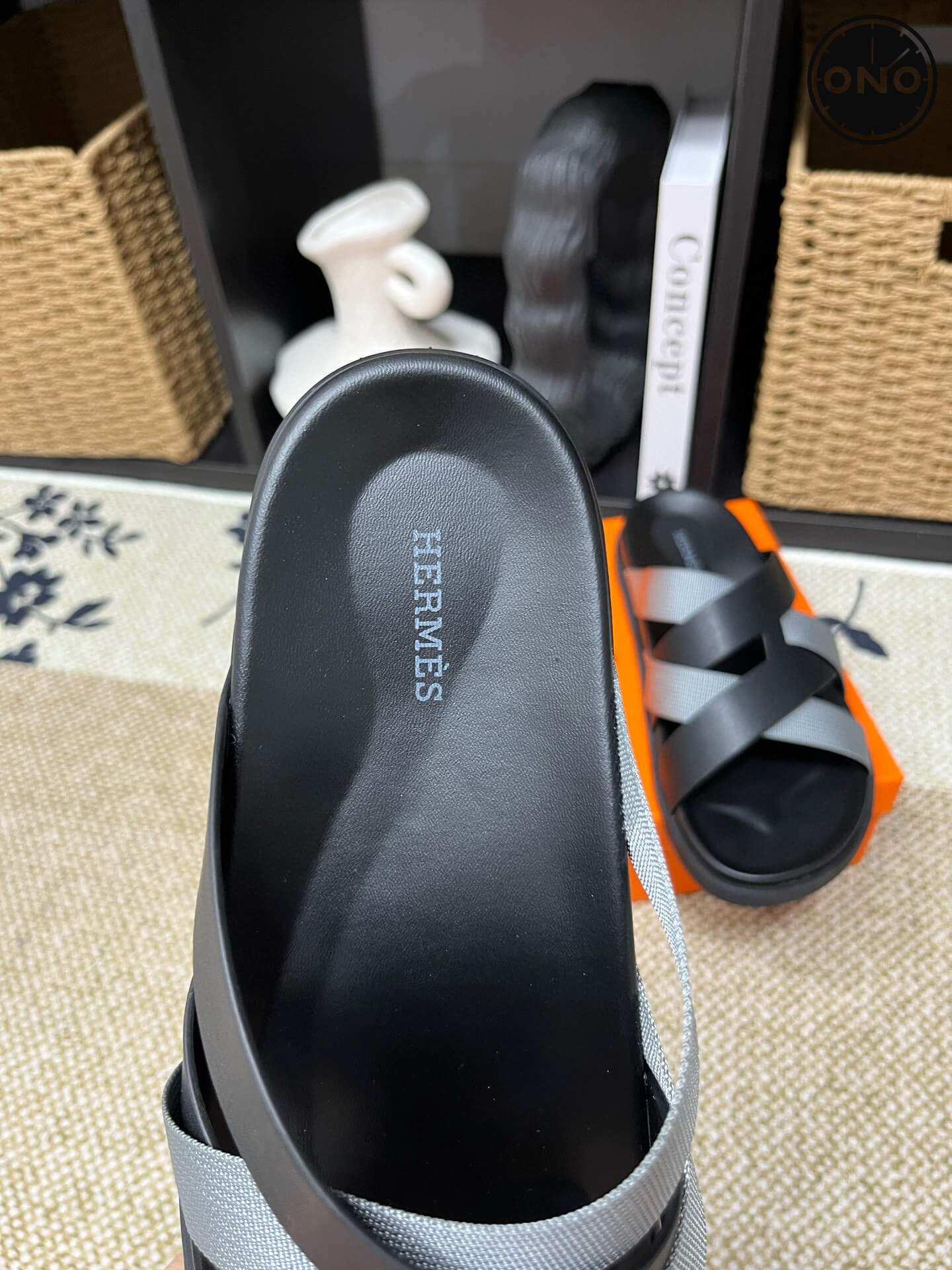 Hermes-Slippers_24_8.jpg