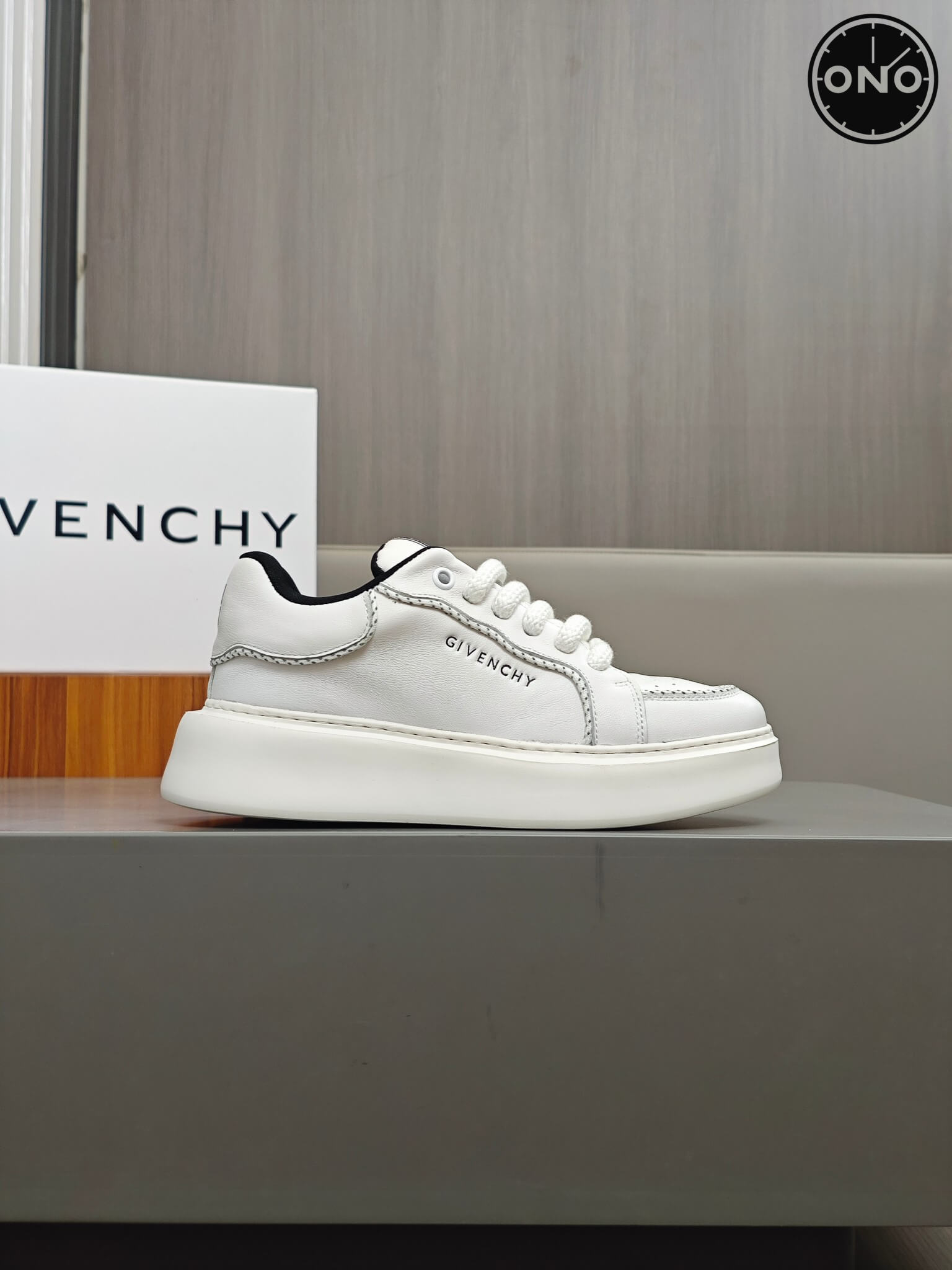 Givenchy_17_6.jpg