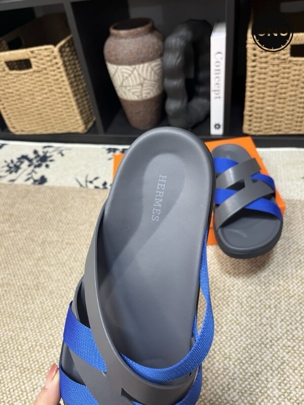 Hermes-Slippers_11_7.jpg