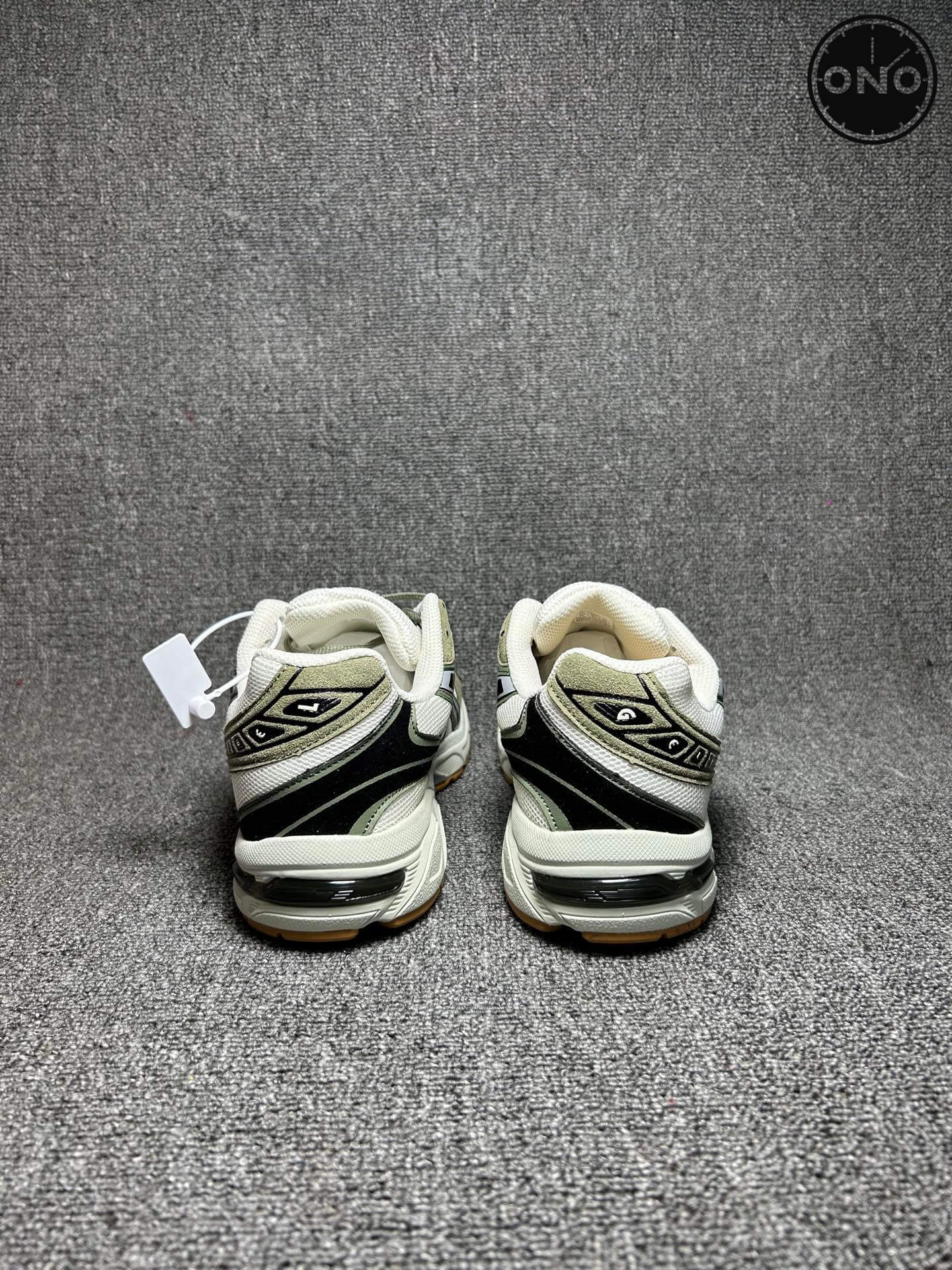 Asics_24_6.jpg
