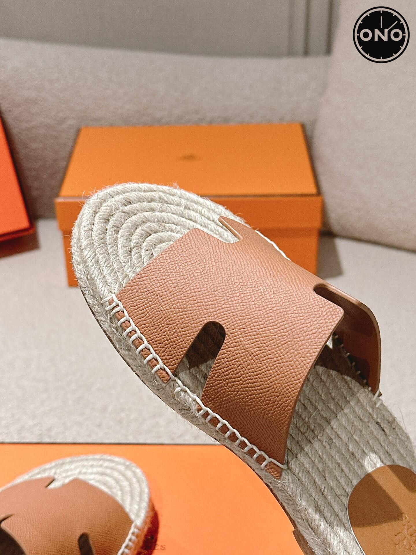 Hermes-Slippers_53_8.jpg