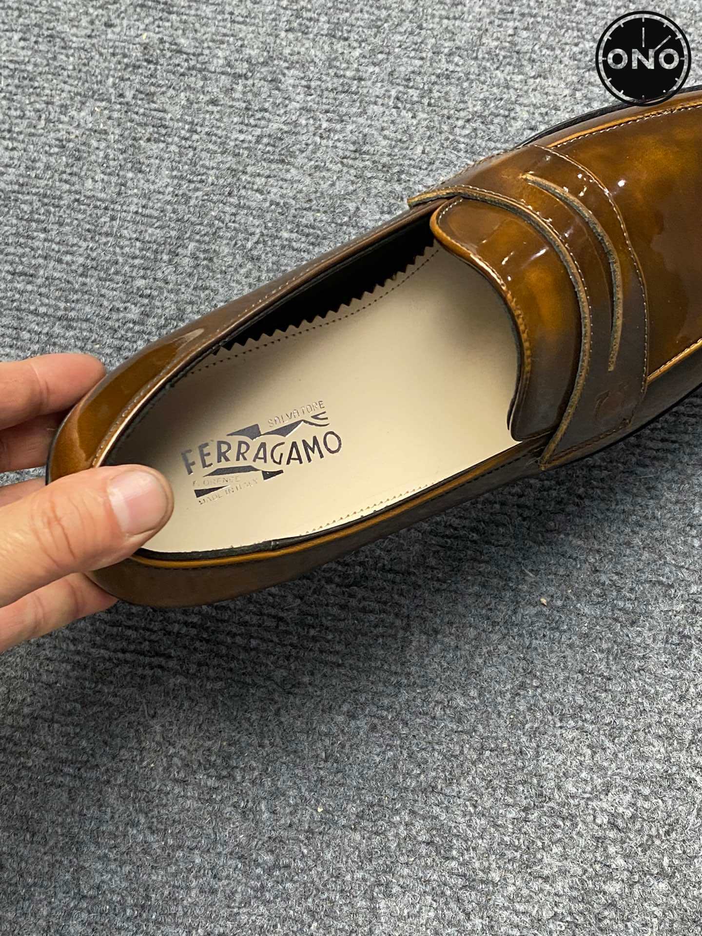 Ferragamo_98_7.jpg