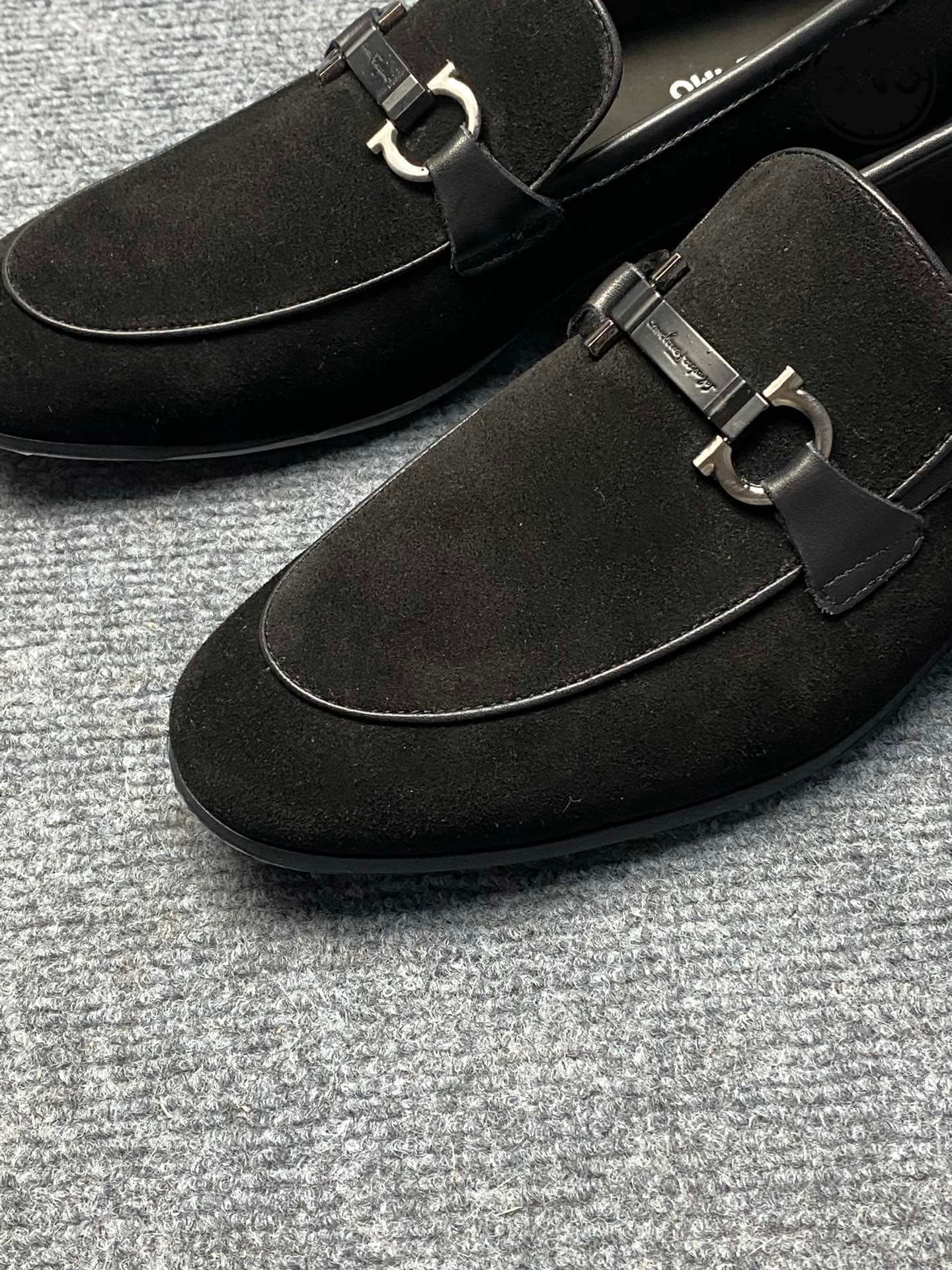 Ferragamo_99_2.jpg