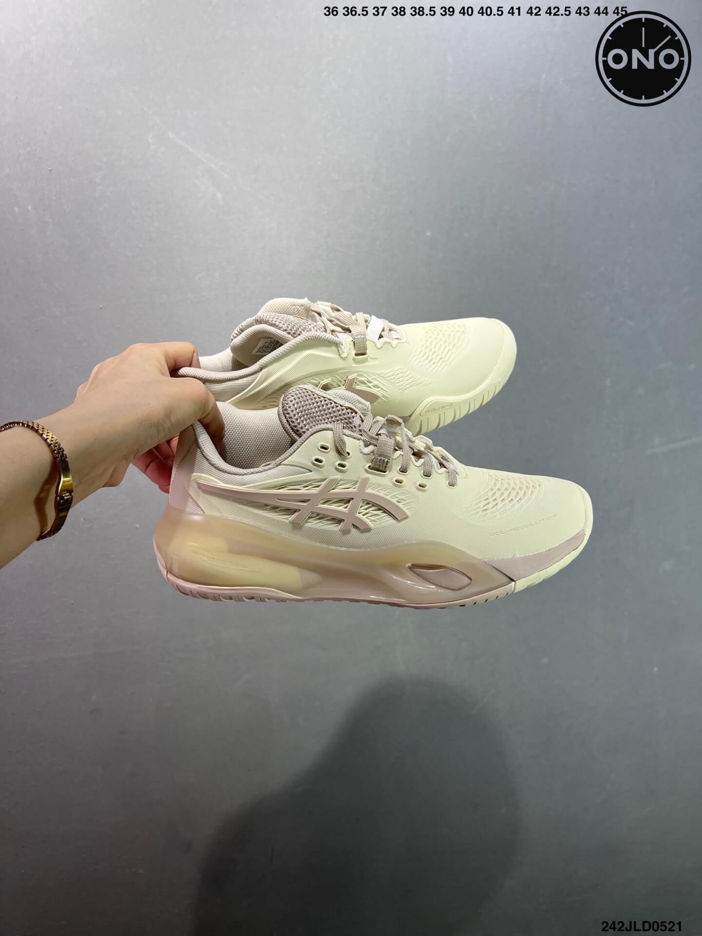 Asics_67_9.jpg