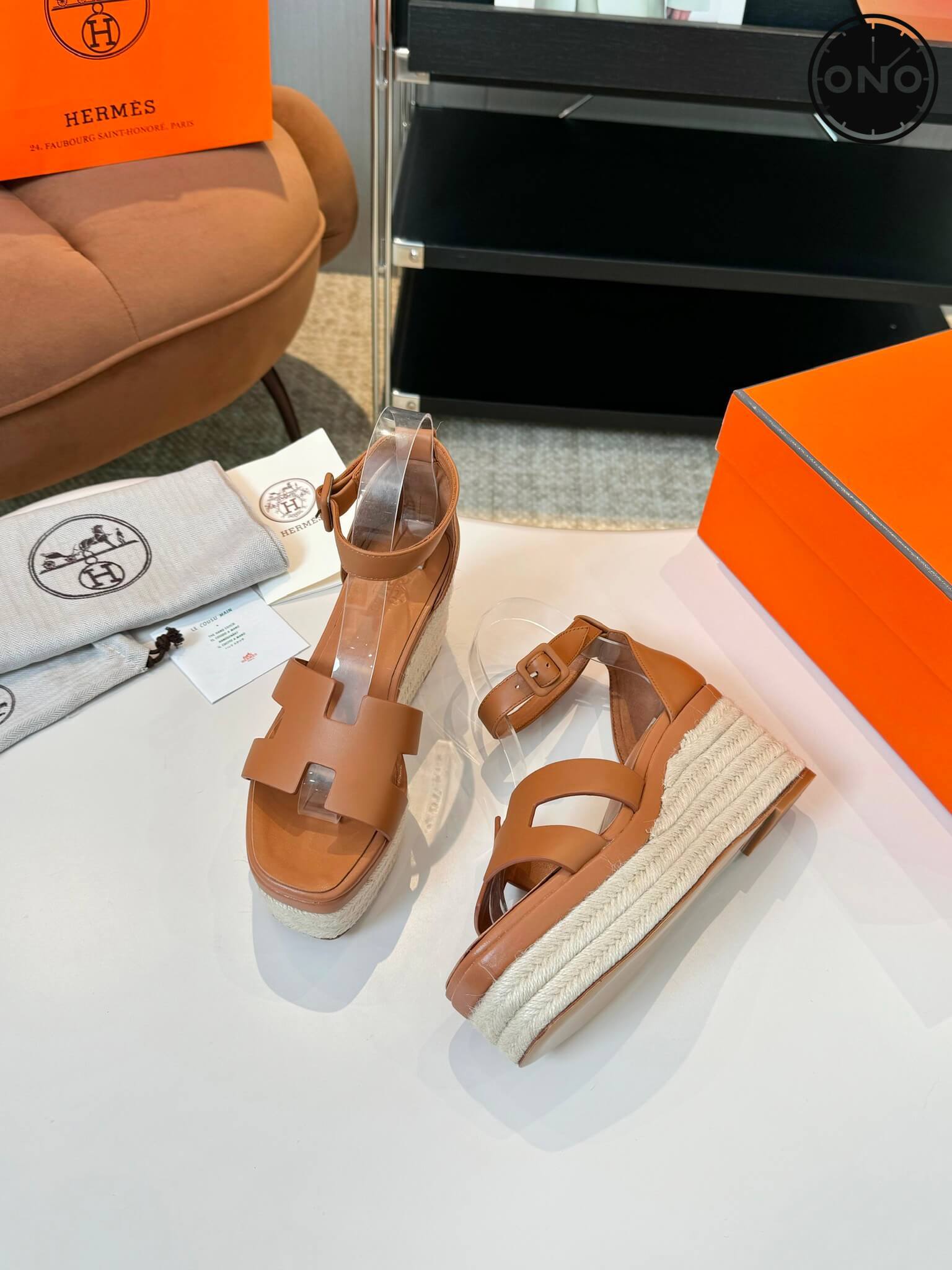Hermes-Slippers_88_4.jpg