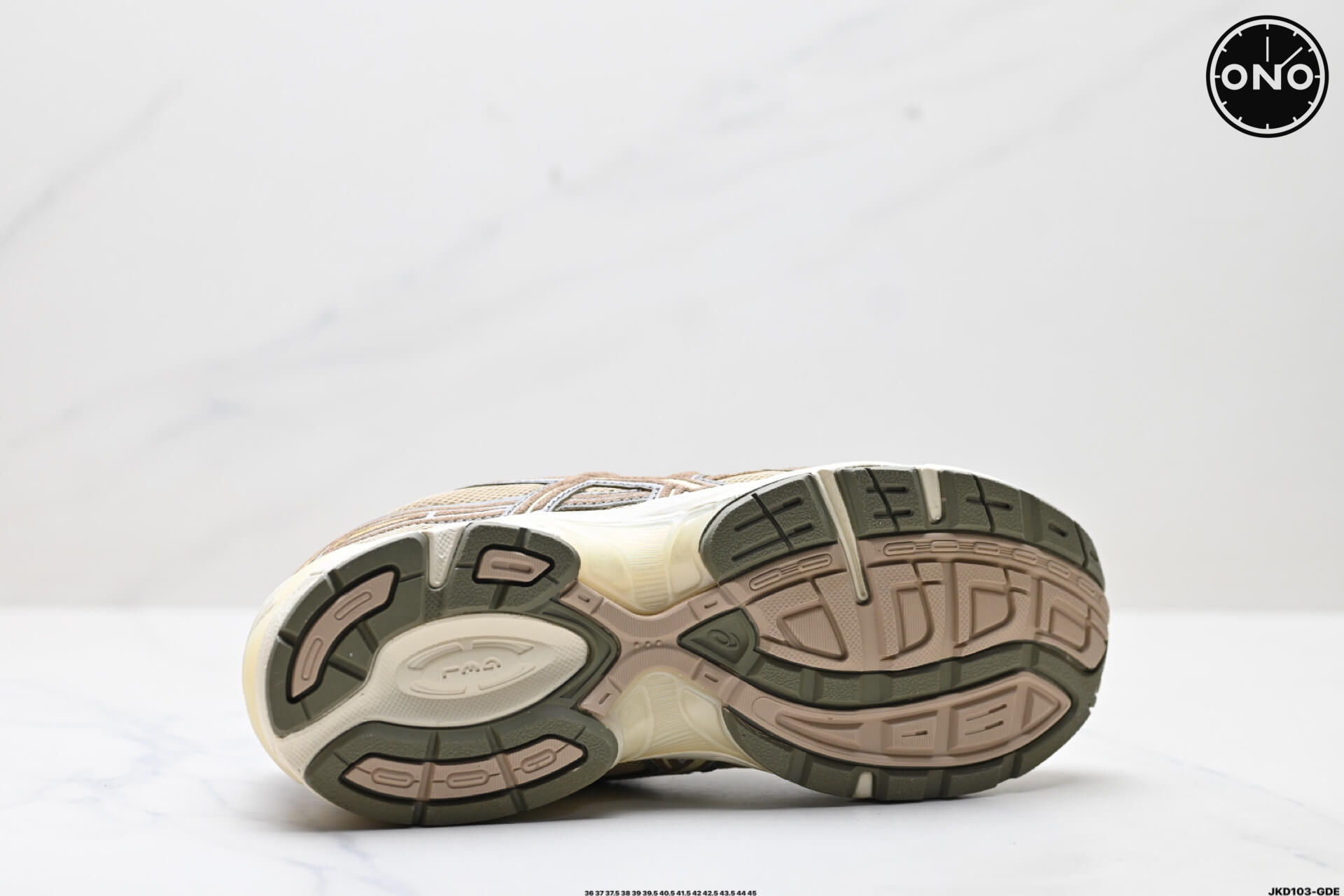 Asics_8_9.jpg