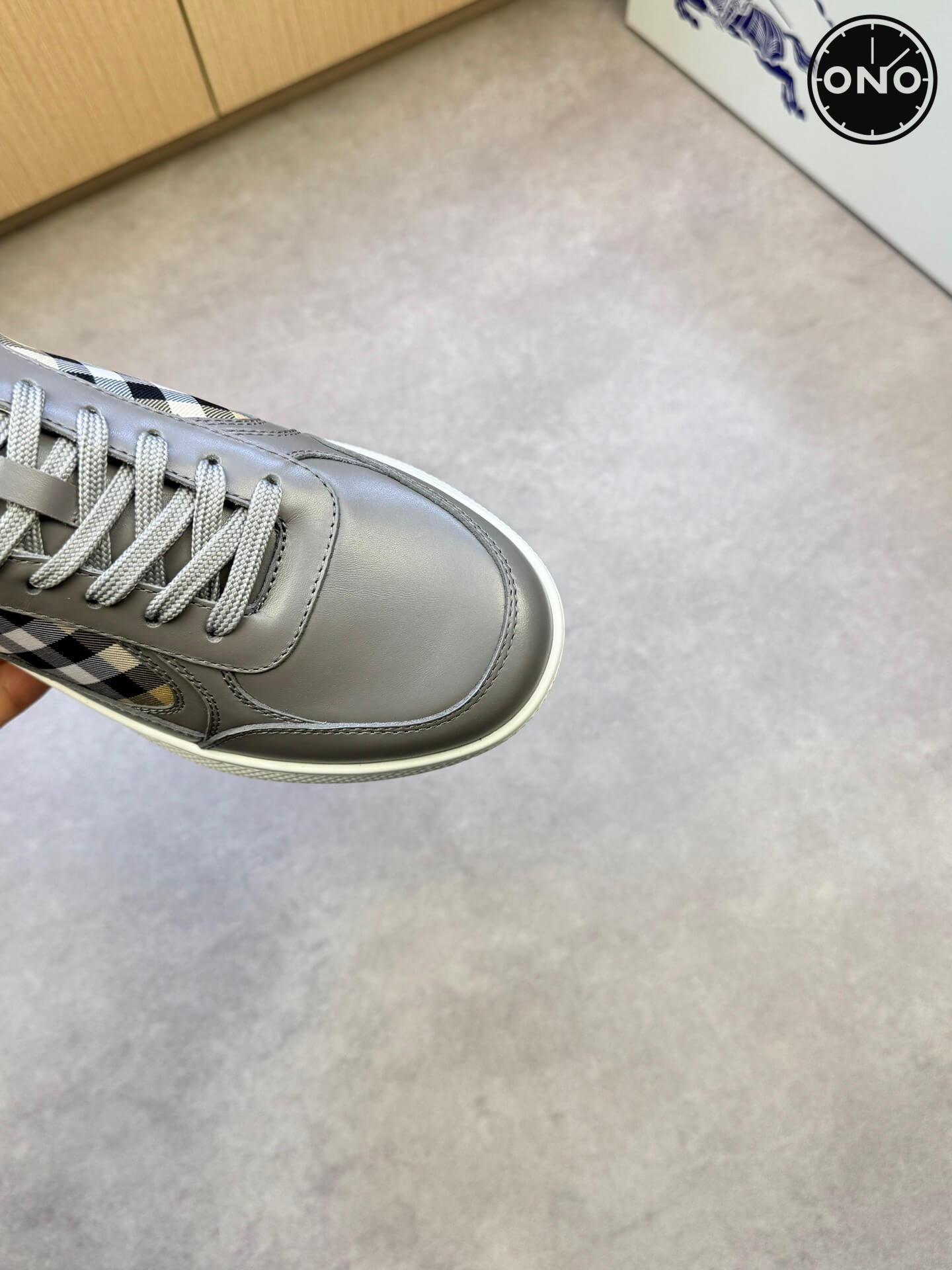 Burberry_54_6.jpg