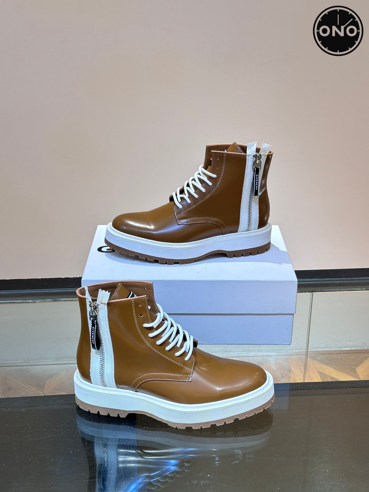 Givenchy_77_4.jpg