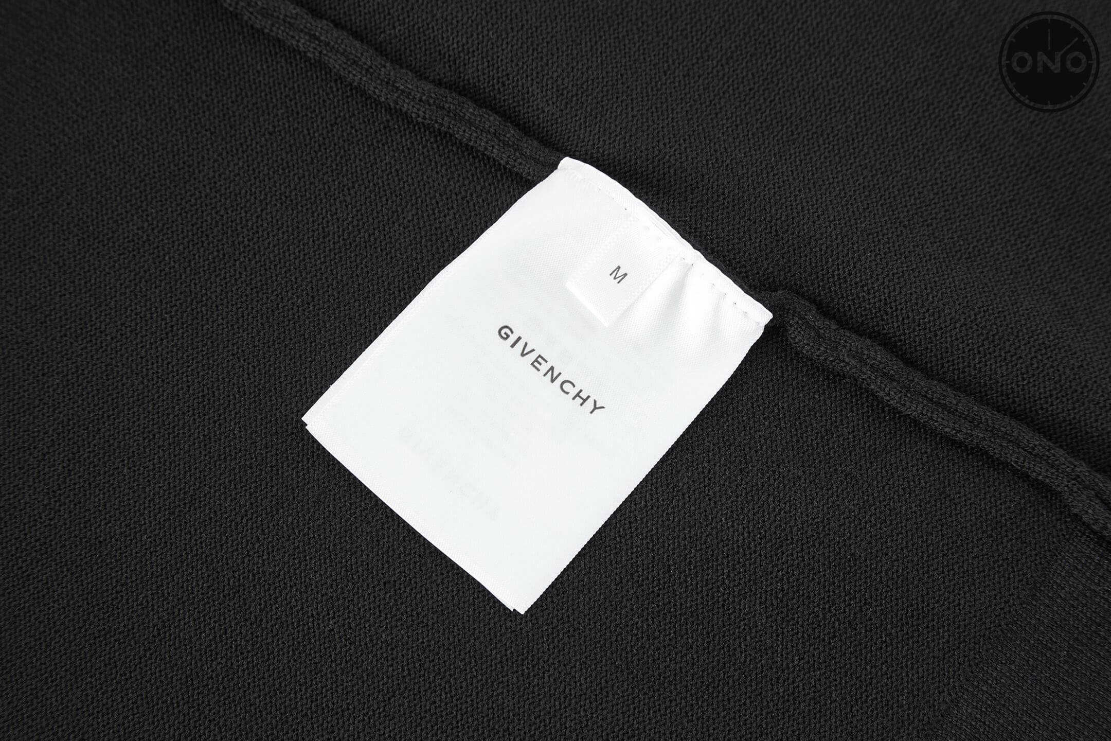 Givenchy_Polo_18_9.jpg