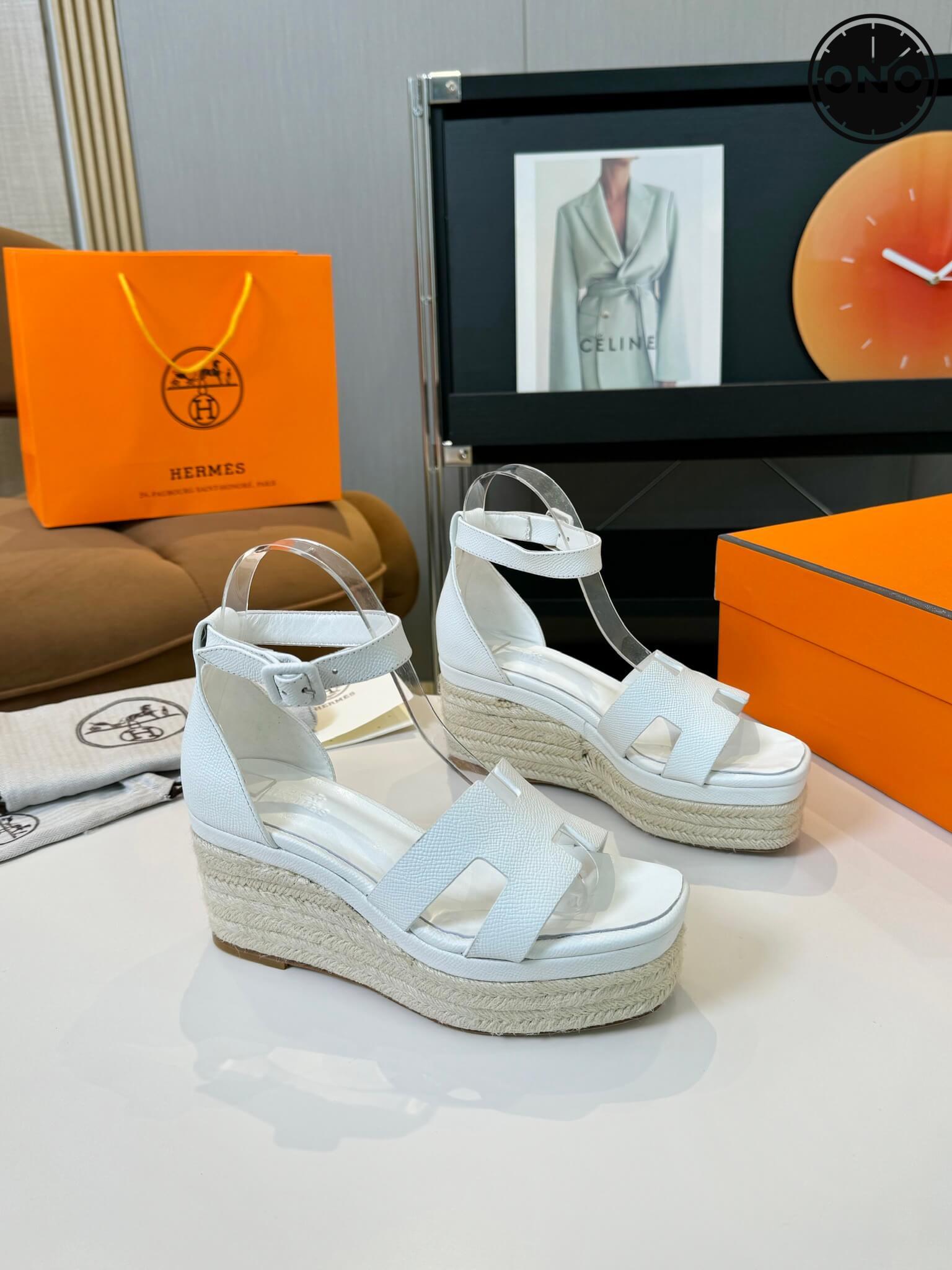 Hermes-Slippers_86_5.jpg