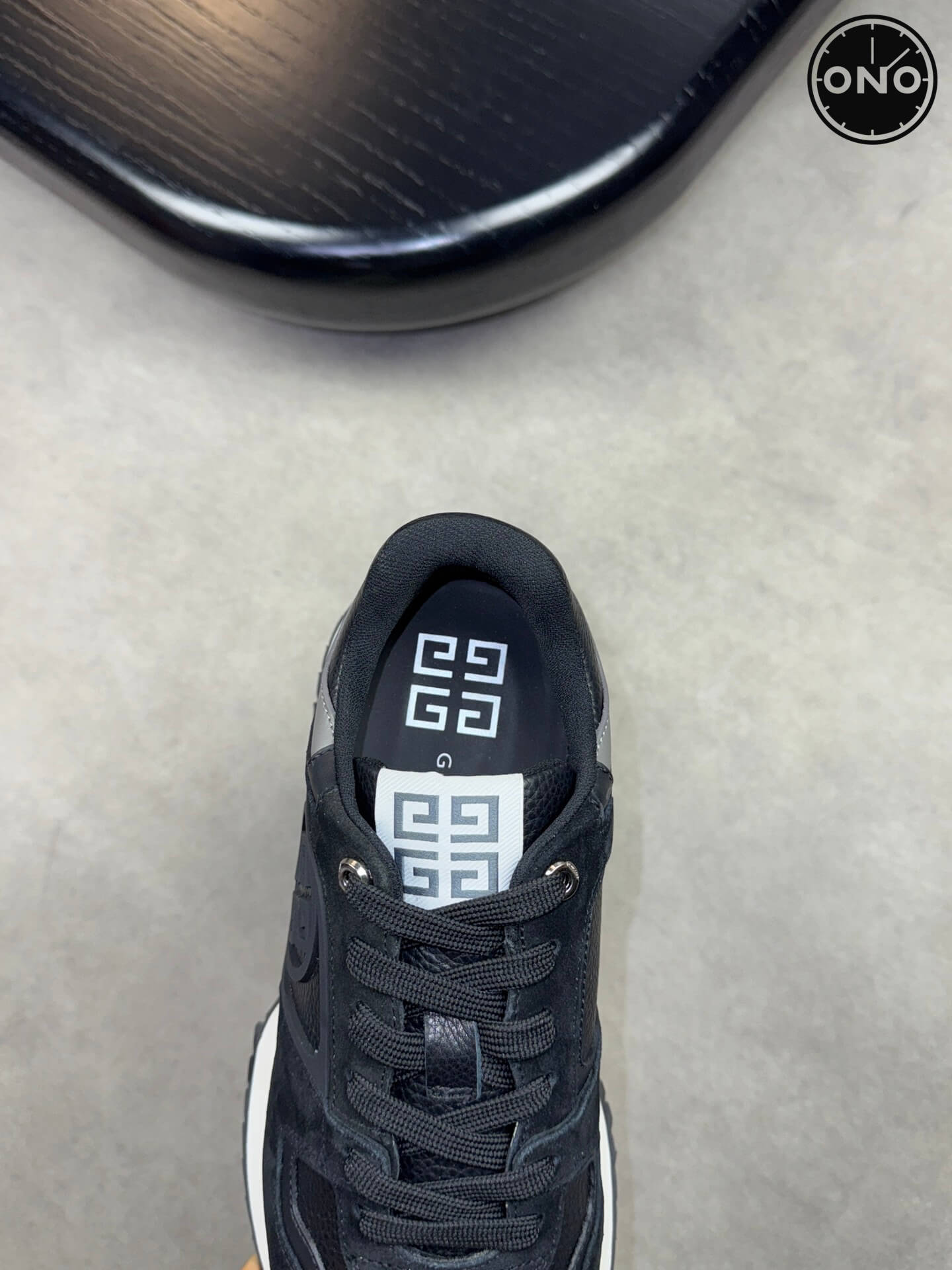Givenchy_52_7.jpg