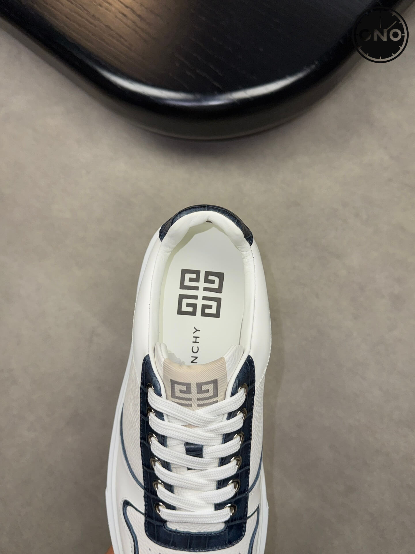 Givenchy_38_7.jpg