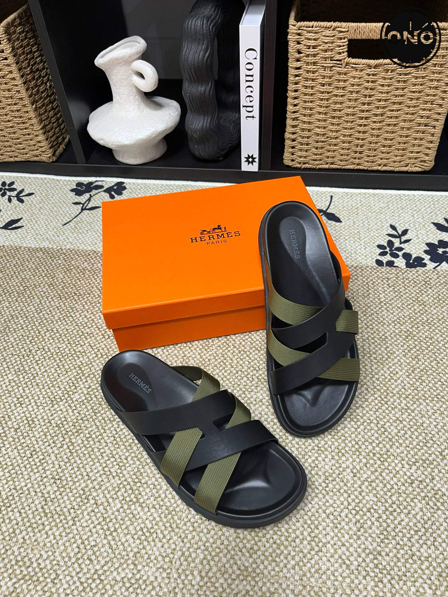 Hermes-Slippers_29_3.jpg