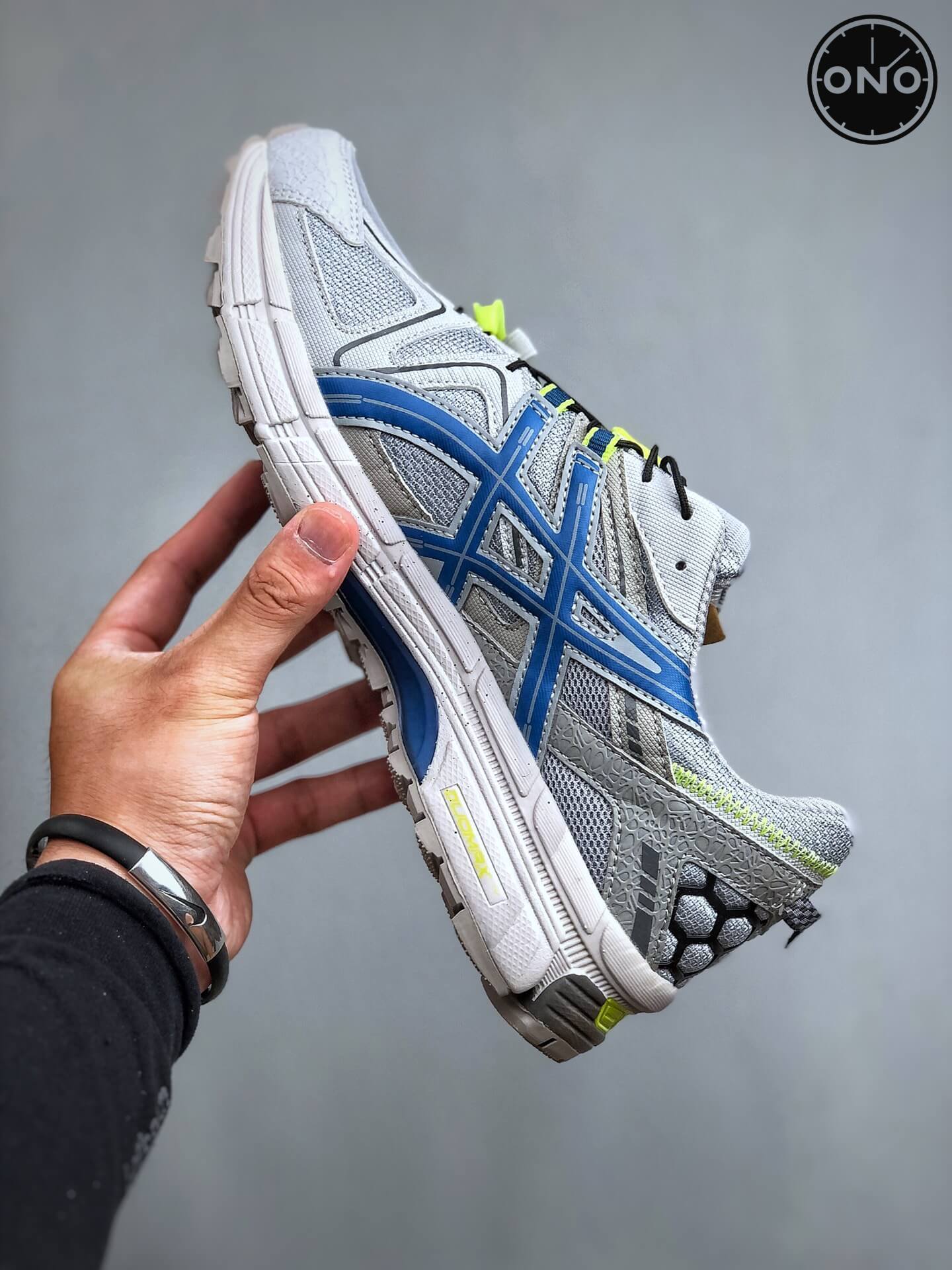 Asics_11_2.jpg