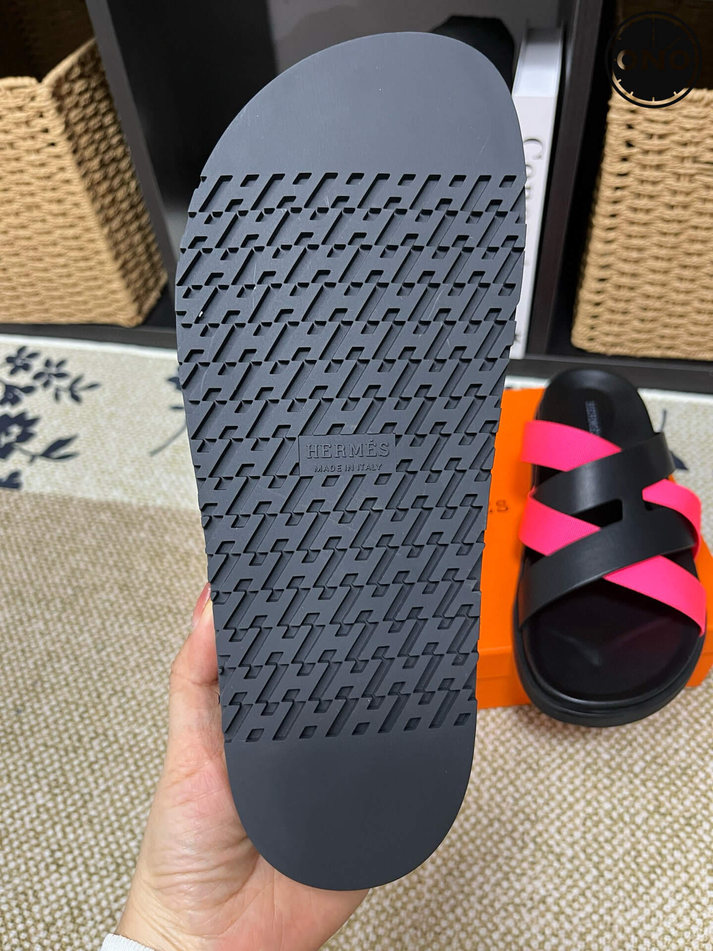 Hermes-Slippers_21_9.jpg