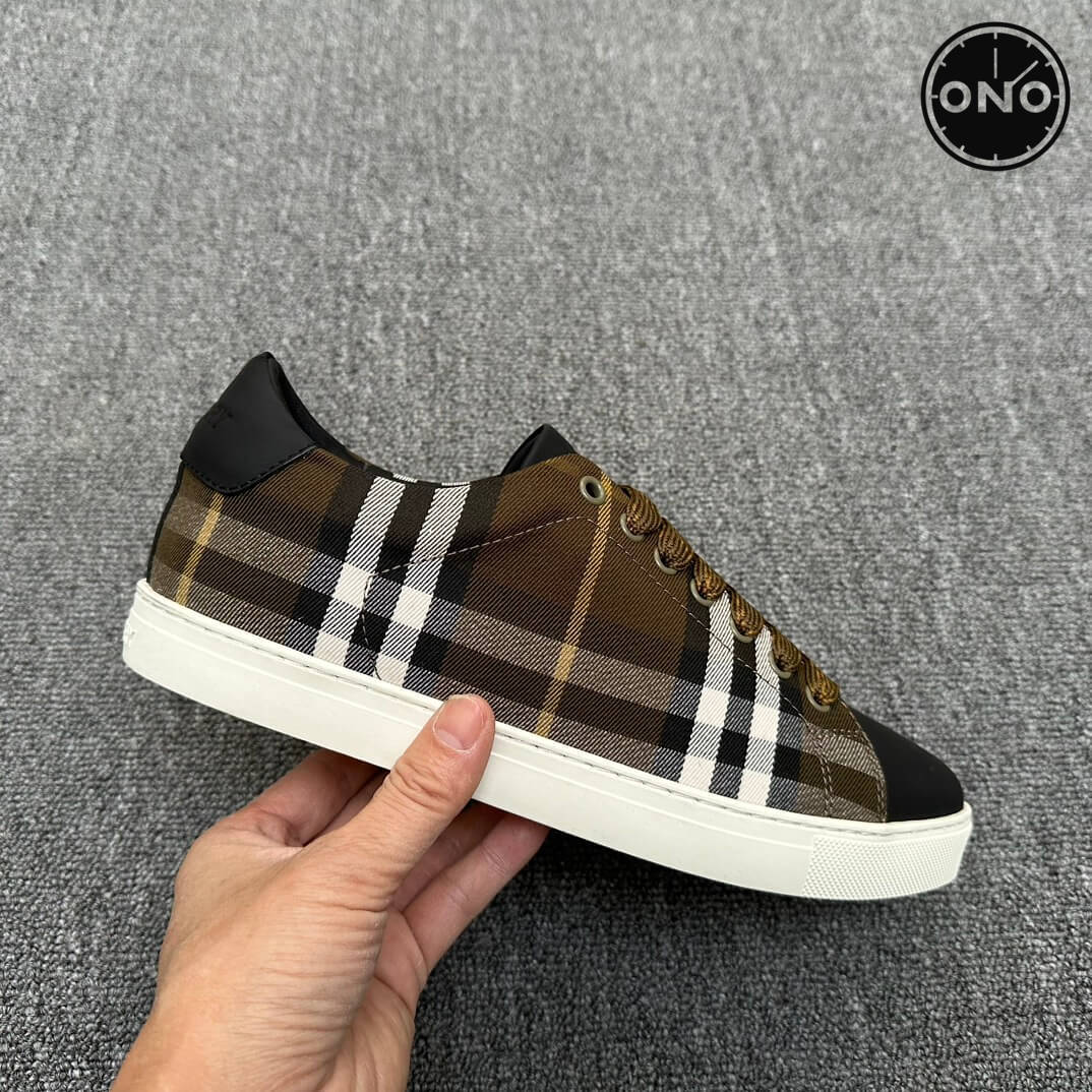 Burberry_17_4.jpg