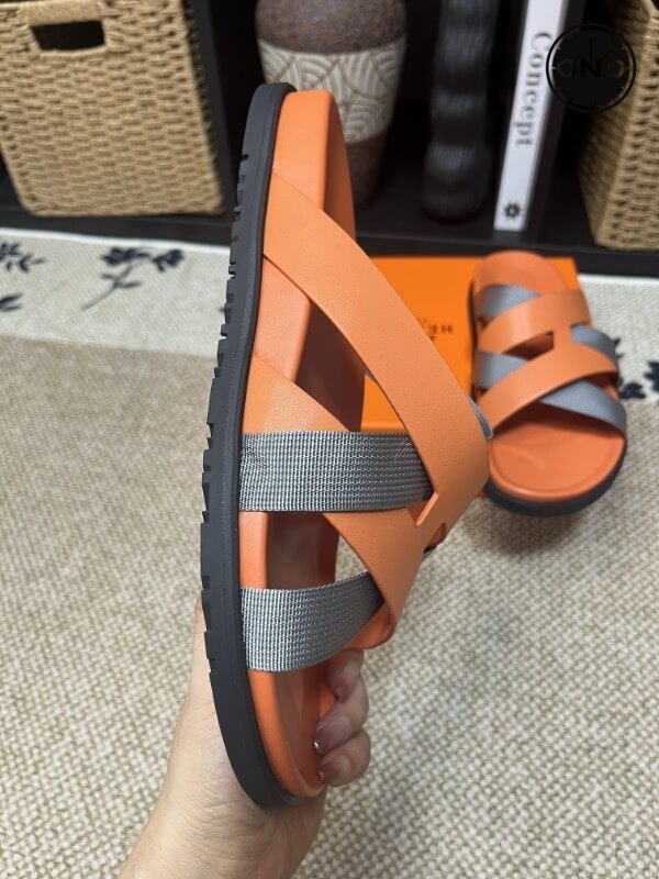 Hermes-Slippers_4_6.jpg
