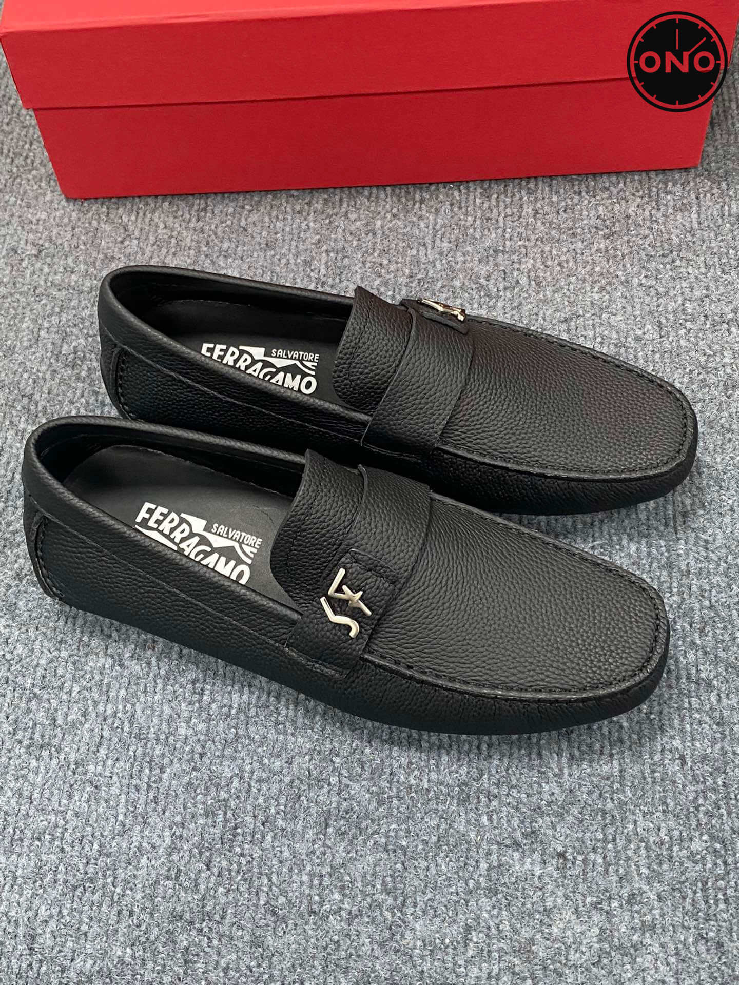 Ferragamo_50_3.jpg
