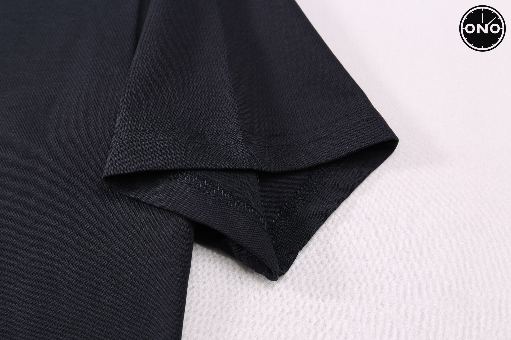 Amiri-Short-Sleeves_36_7.jpg